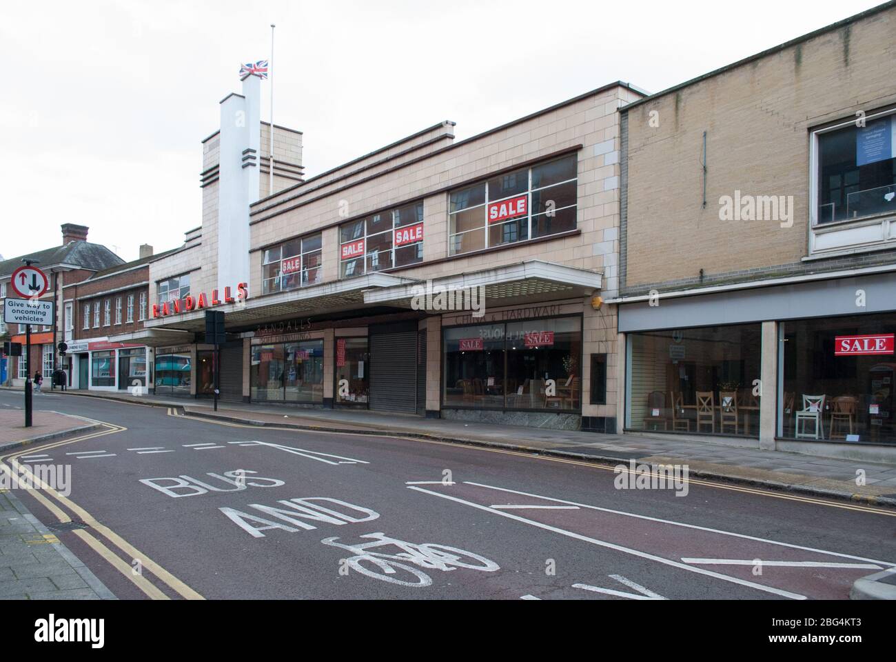 Architettura Art Deco 1930 Randalls Department Store 5-7 Vine St, Uxbridge UB8 1QE di William Eves Foto Stock