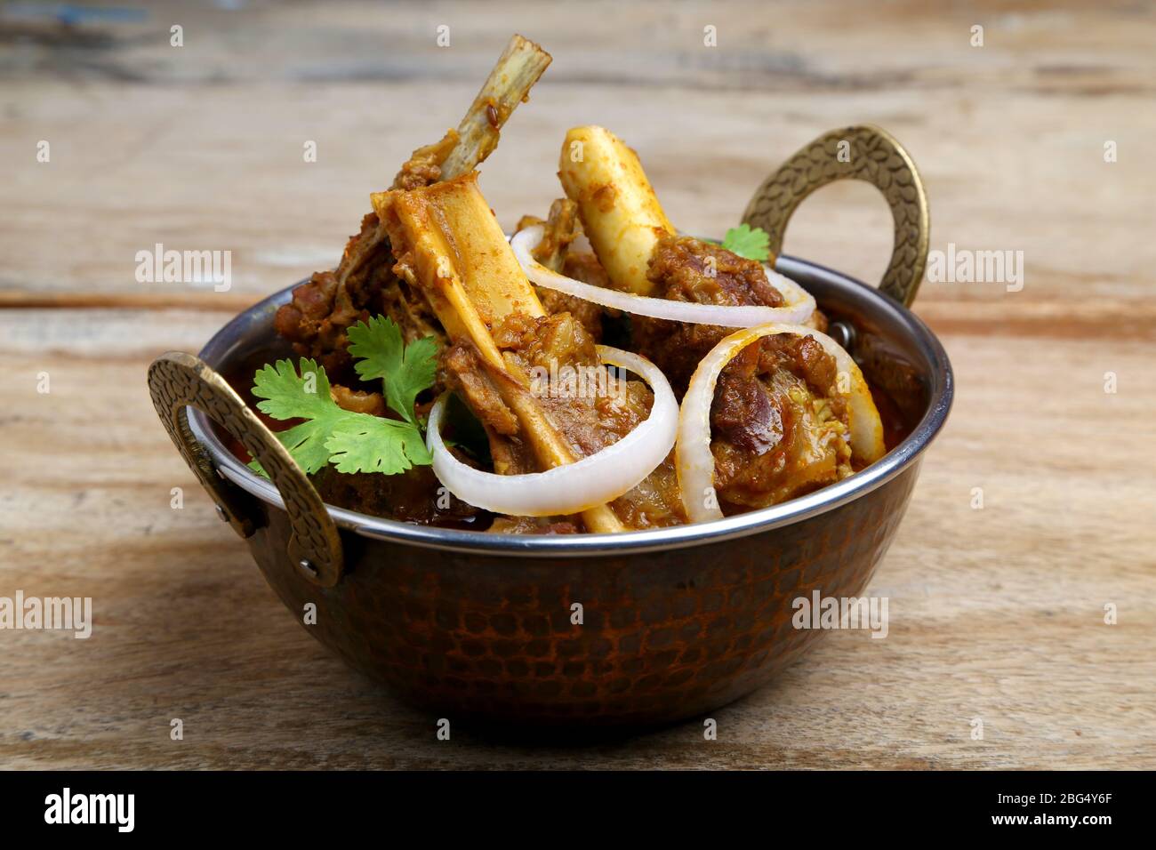 Piatto di carne di stile indiano o curry di montone Foto Stock