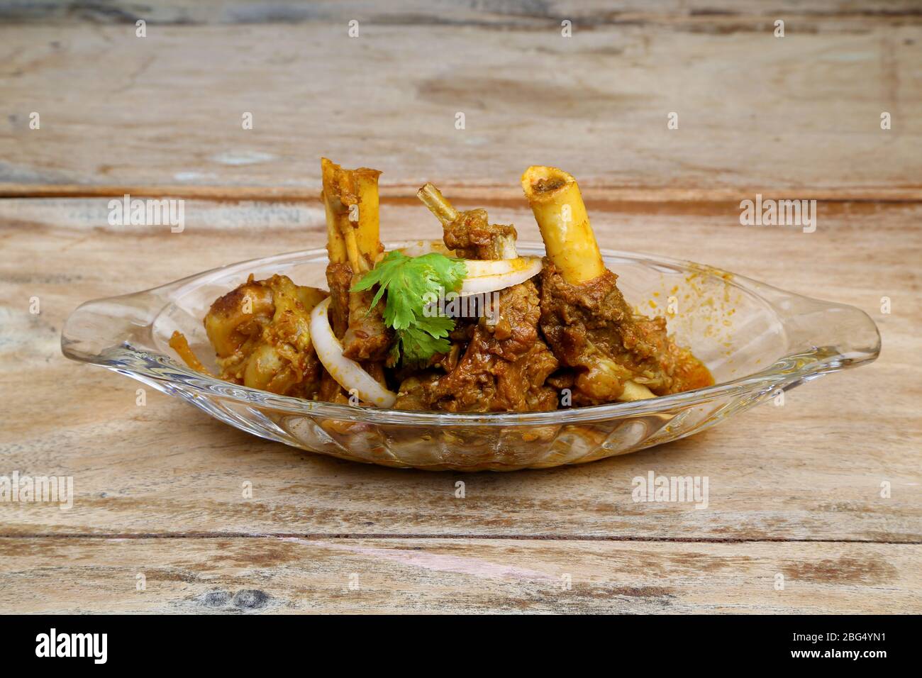 Piatto di carne di stile indiano o curry di montone Foto Stock