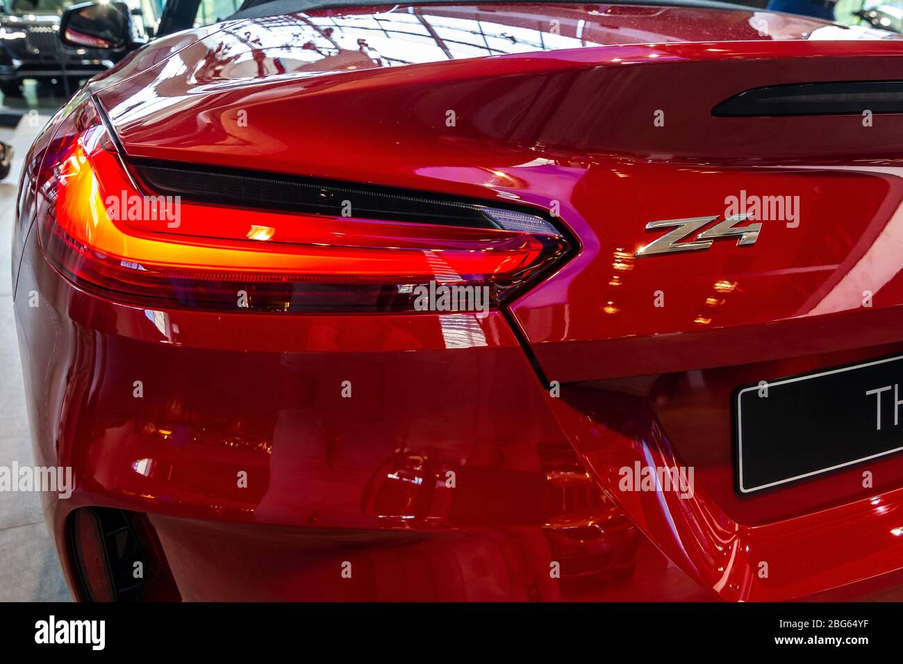 BMW Z4 rossa. BMW Welt, Monaco, Germania, marzo 2020 Foto Stock