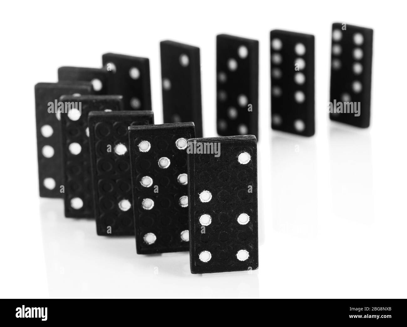 Dominos isolato su bianco Foto Stock