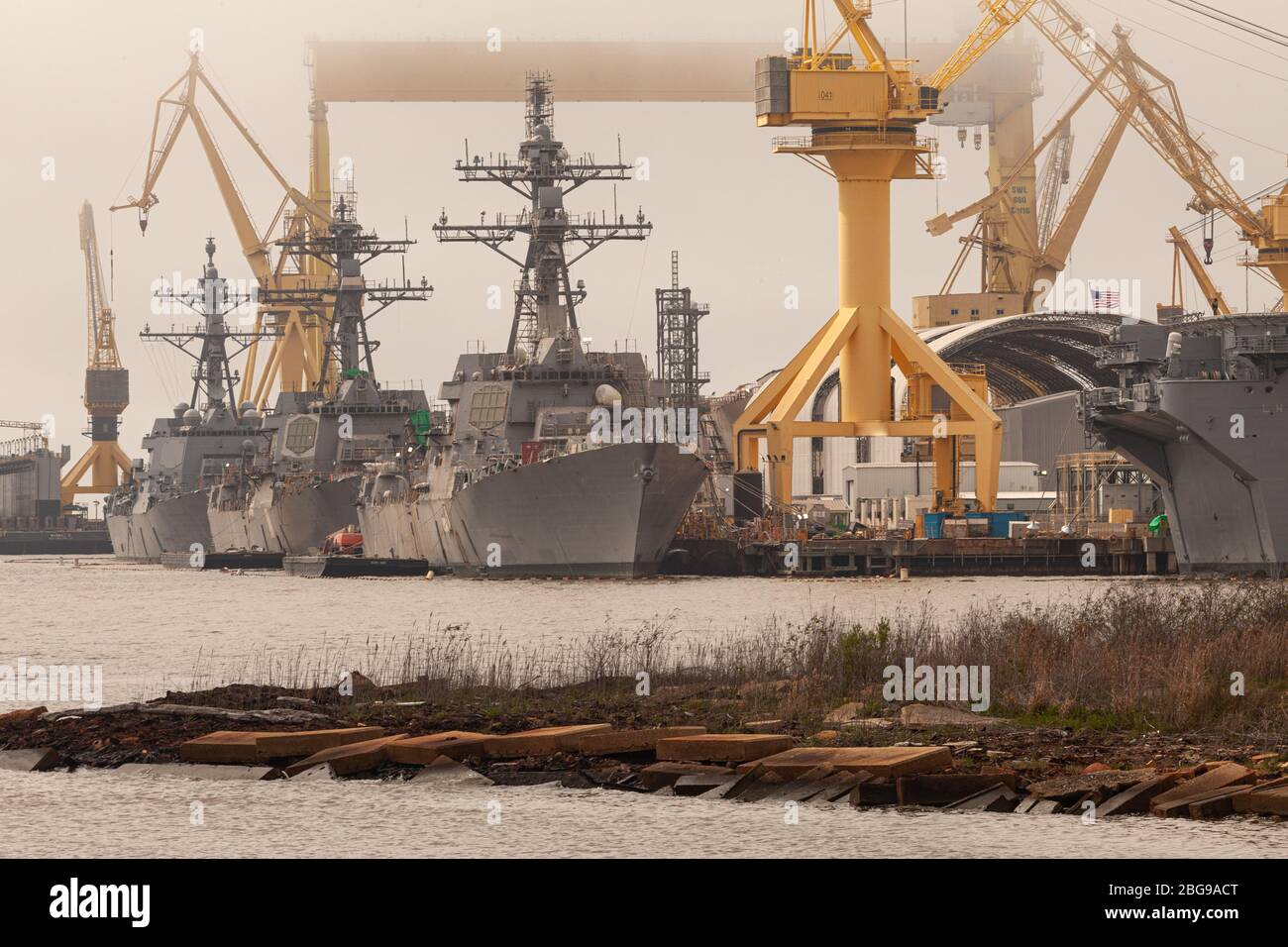 La Marina MILITARE STATUNITENSE effettua la manutenzione presso il cantiere navale Ingalls di Pascagoula, Mississippi, USA Foto Stock