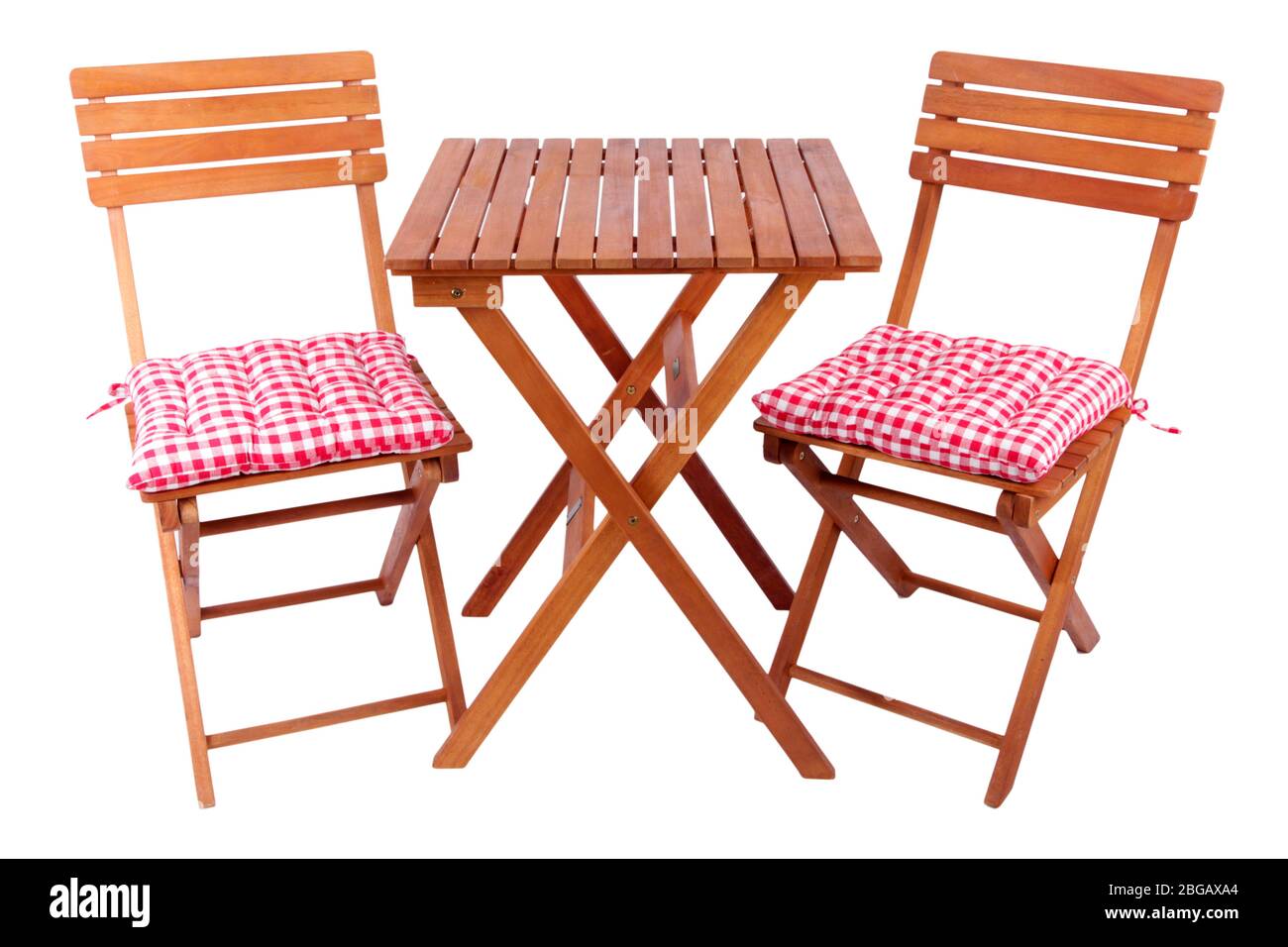 Sedie da giardino e tavolo isolato su bianco Foto Stock