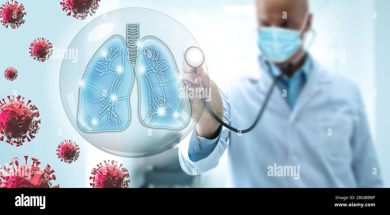 Il medico polmonologo si prende cura dei polmoni umani sullo sfondo dei virus COVID-19 volanti. Polmonite causata da una complicazione causata da coronavirus Foto Stock