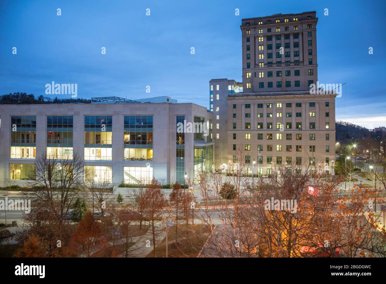 Palazzo di tribunale della contea di Buncombe e Palazzo comunale di Asheville. Asheville, Carolina del Nord, Stati Uniti. Foto Stock