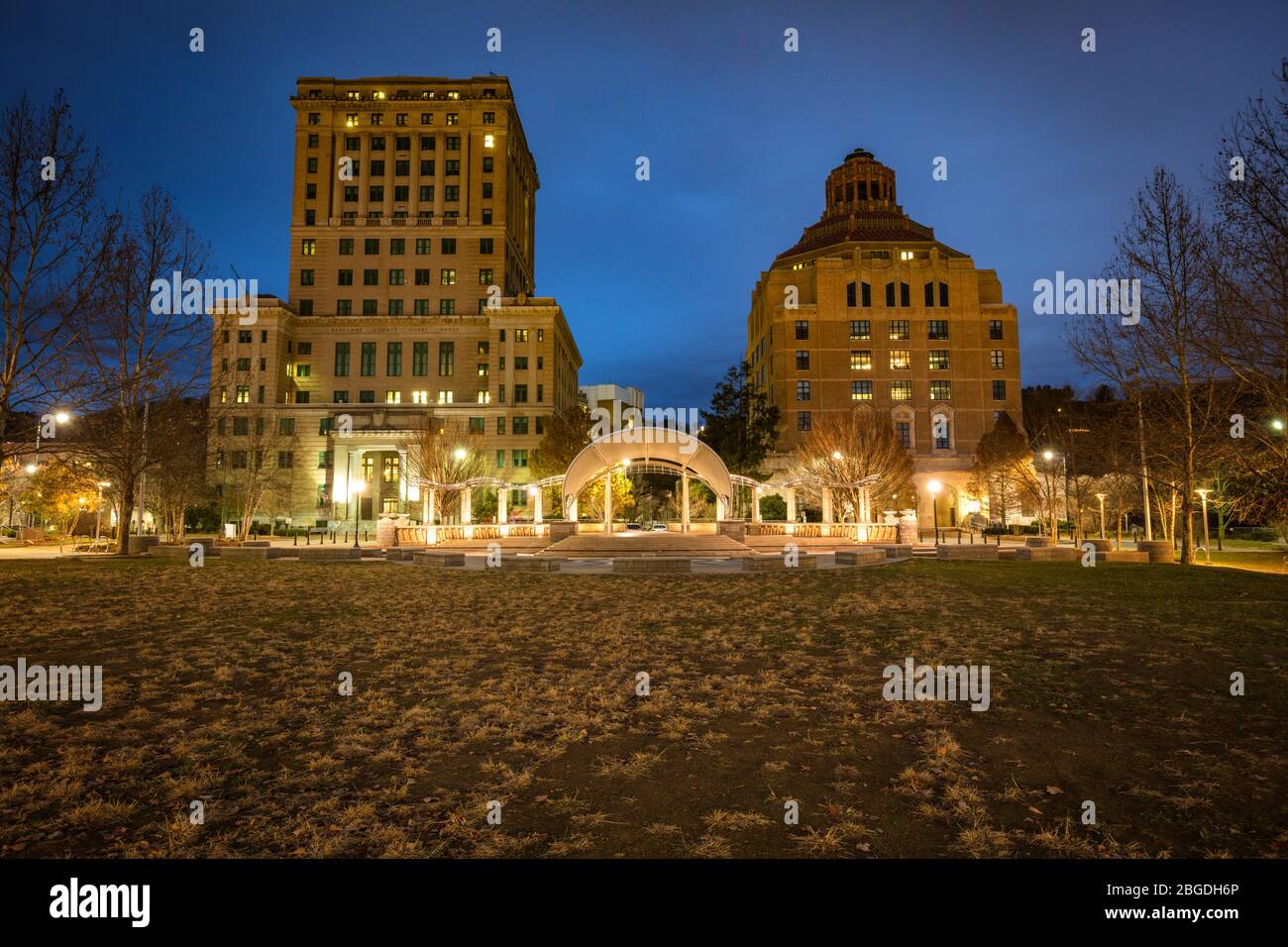 Palazzo di tribunale della contea di Buncombe e Palazzo comunale di Asheville. Asheville, Carolina del Nord, Stati Uniti. Foto Stock