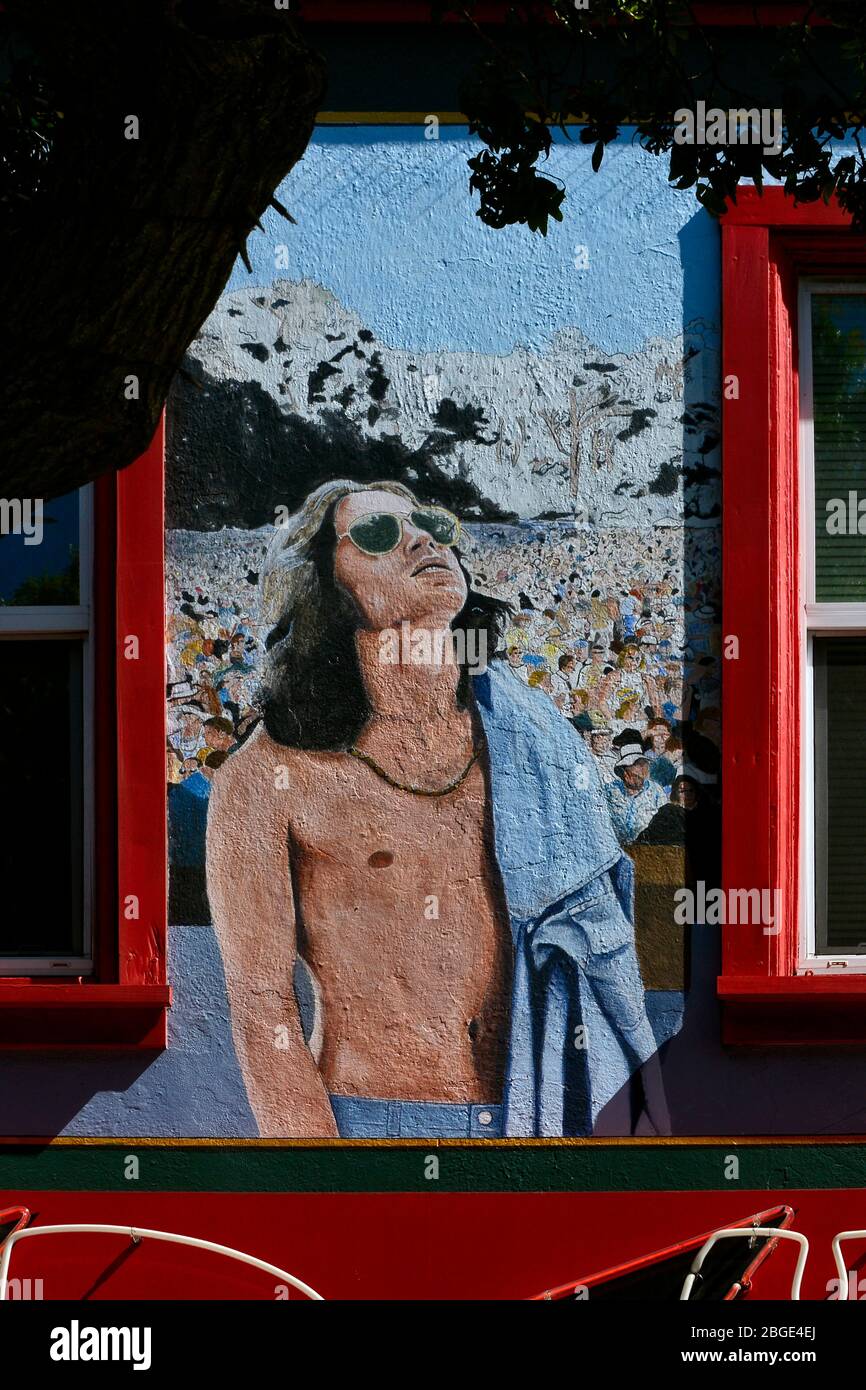 WandgemŠlde mit dem verstorbenen Musiker Jim Morrison im Stadtteil Haight-Ashbury, San Francisco, Kalifornien, USA Foto Stock