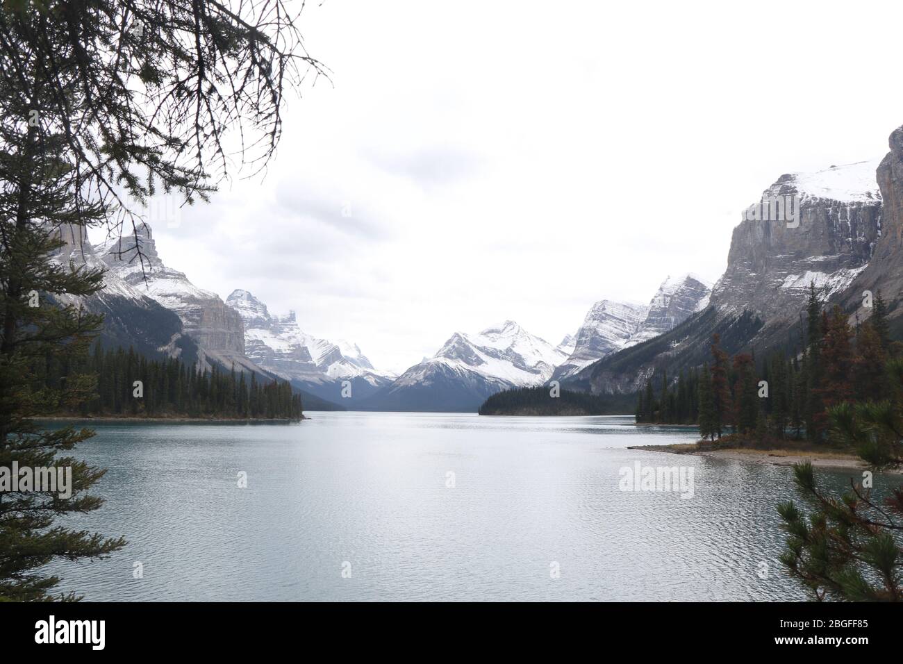 Hall of the Gods e Moraine Lake, Canada Foto Stock