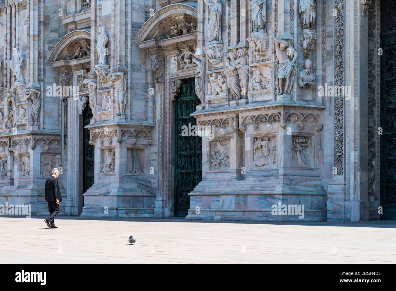 andrea bocelli durante Andrea Bocelli al Duomo, Concerto musicale, Duomo Milano, Italia, aprile 12 2020 Foto Stock