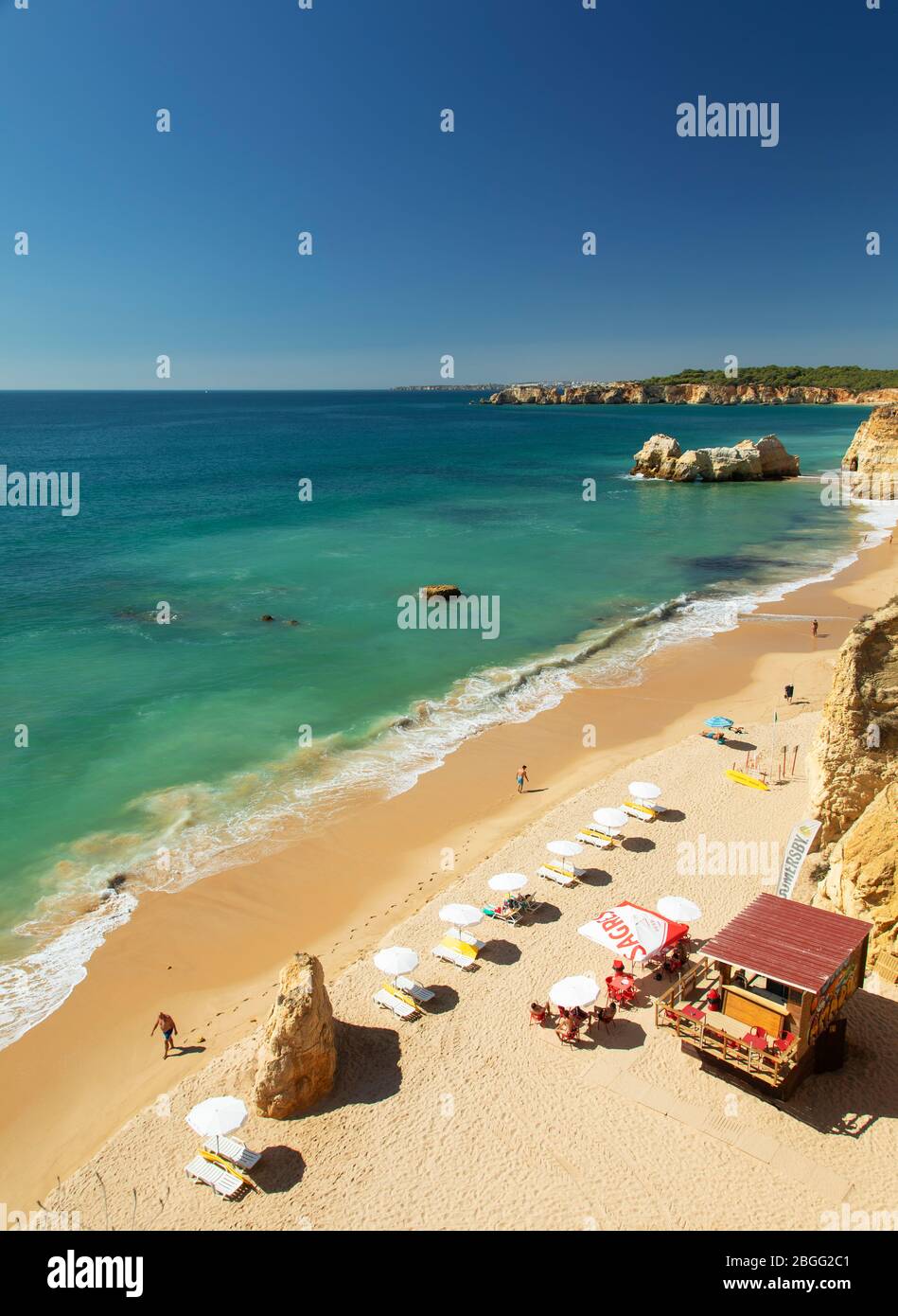 Spiaggia di Praia do Amado vicino a Praia da Rocha, Algarve, Portogallo, Europa Foto Stock