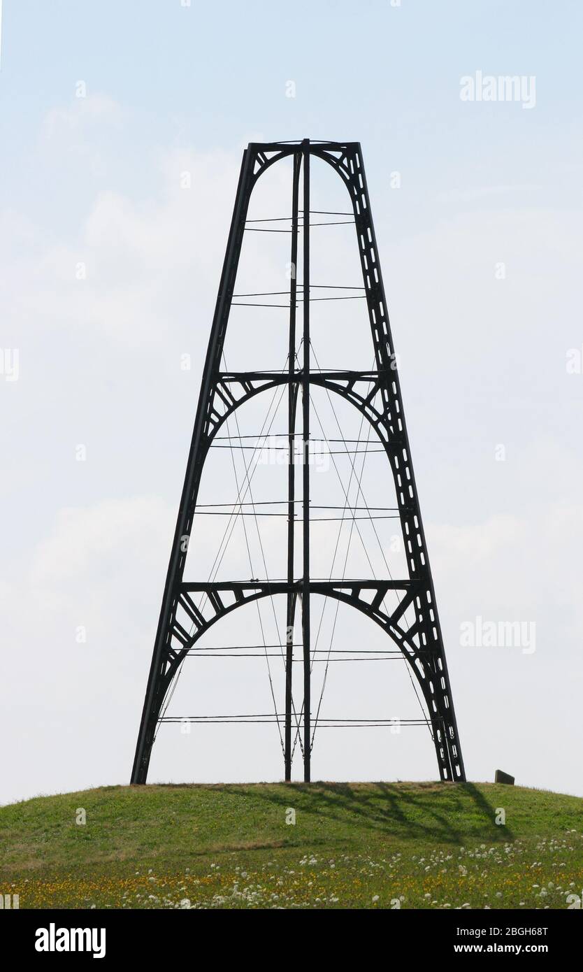 Vista di una torre in costruzione griglia Ansicht eines Funkmastes in Gitterbauweise Foto Stock