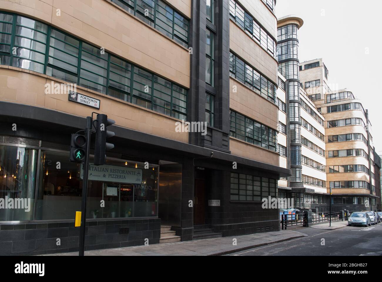 Architettura Art Deco Stone Glass Black Yellow Ibex House, 1 Haydon St, Tower, London EC3N 1HP di Fuller Hall & Foulsham Foto Stock