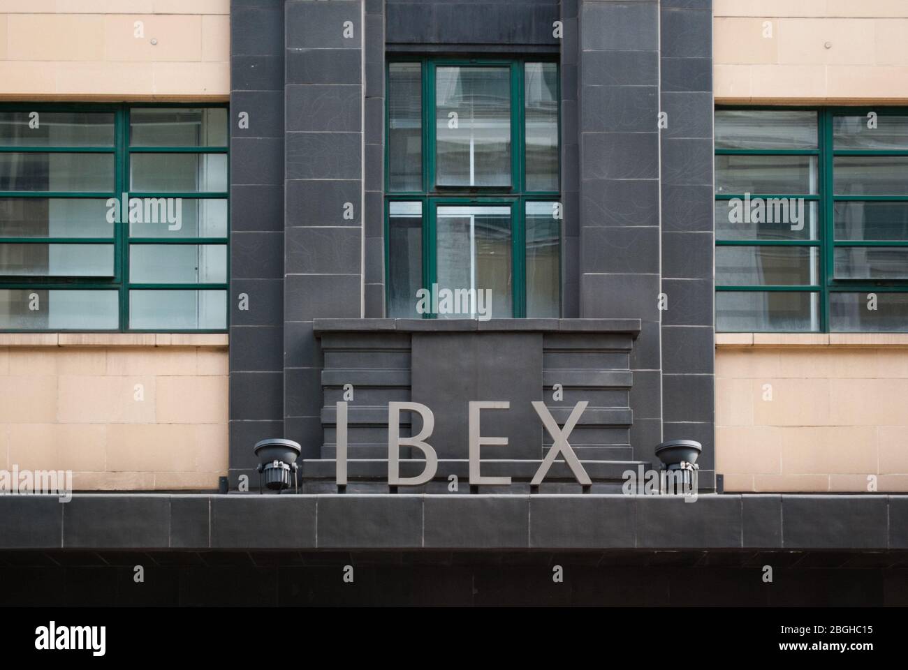 Architettura Art Deco Stone Glass Black Yellow Ibex House, 1 Haydon St, Tower, London EC3N 1HP di Fuller Hall & Foulsham Foto Stock