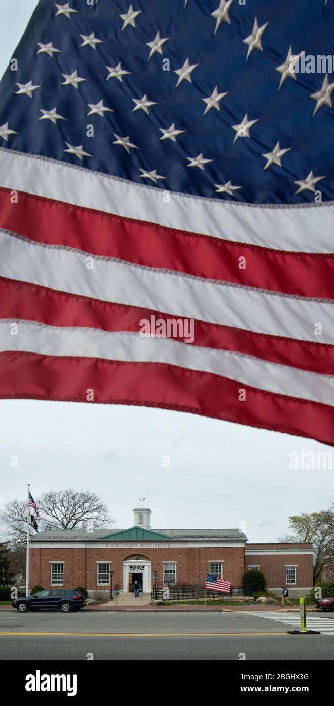 Ufficio postale degli Stati Uniti a Lexington, Massachusetts, Stati Uniti. Crisi finanziaria del servizio postale degli Stati Uniti, 2020. Foto Stock