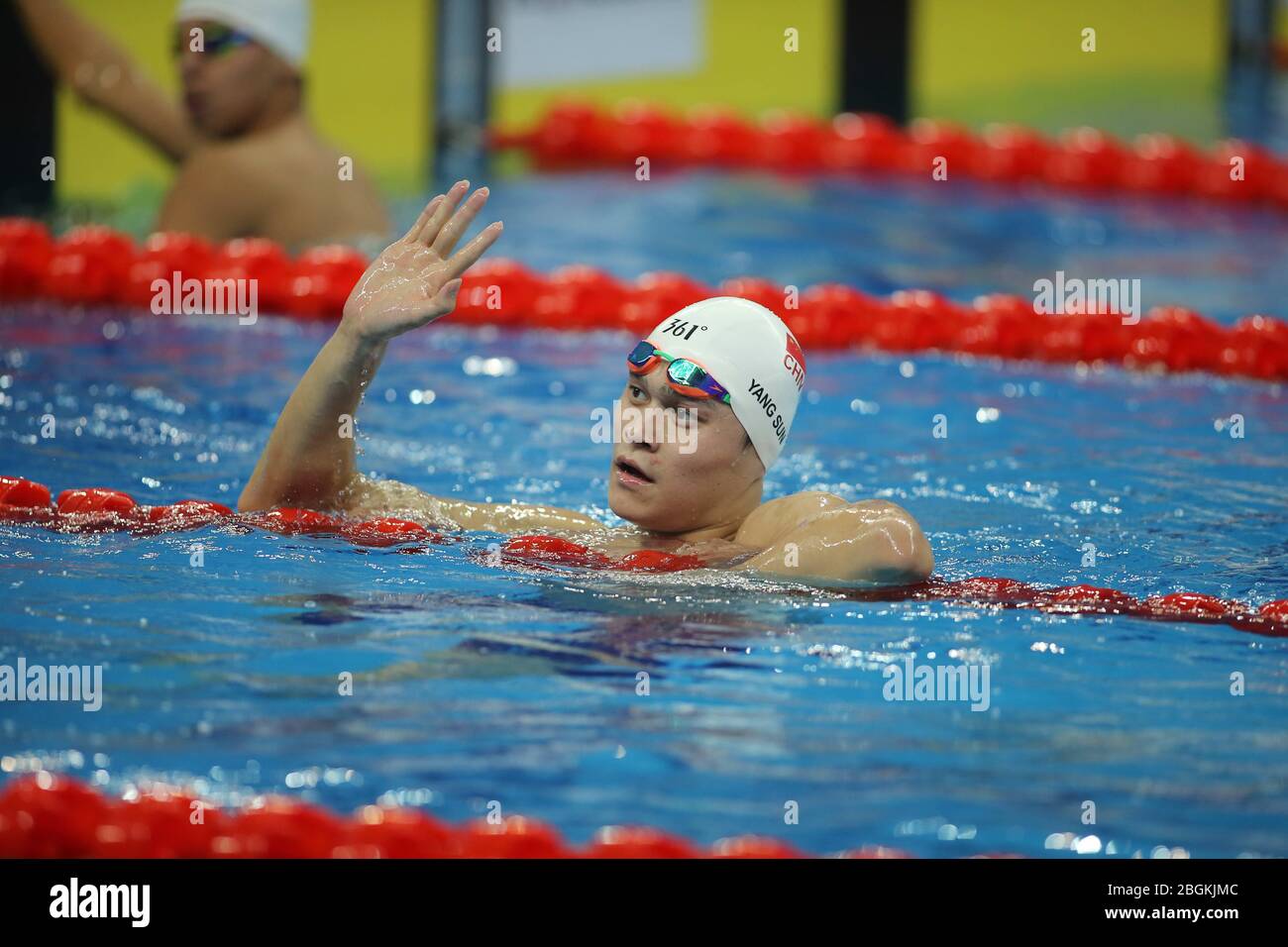 --file--Sun Yang nuota in una piscina al Campionato Nazionale di nuoto 2019 1500-metri gara nella città di Qingdao, provincia orientale di Shandong Cina, Foto Stock