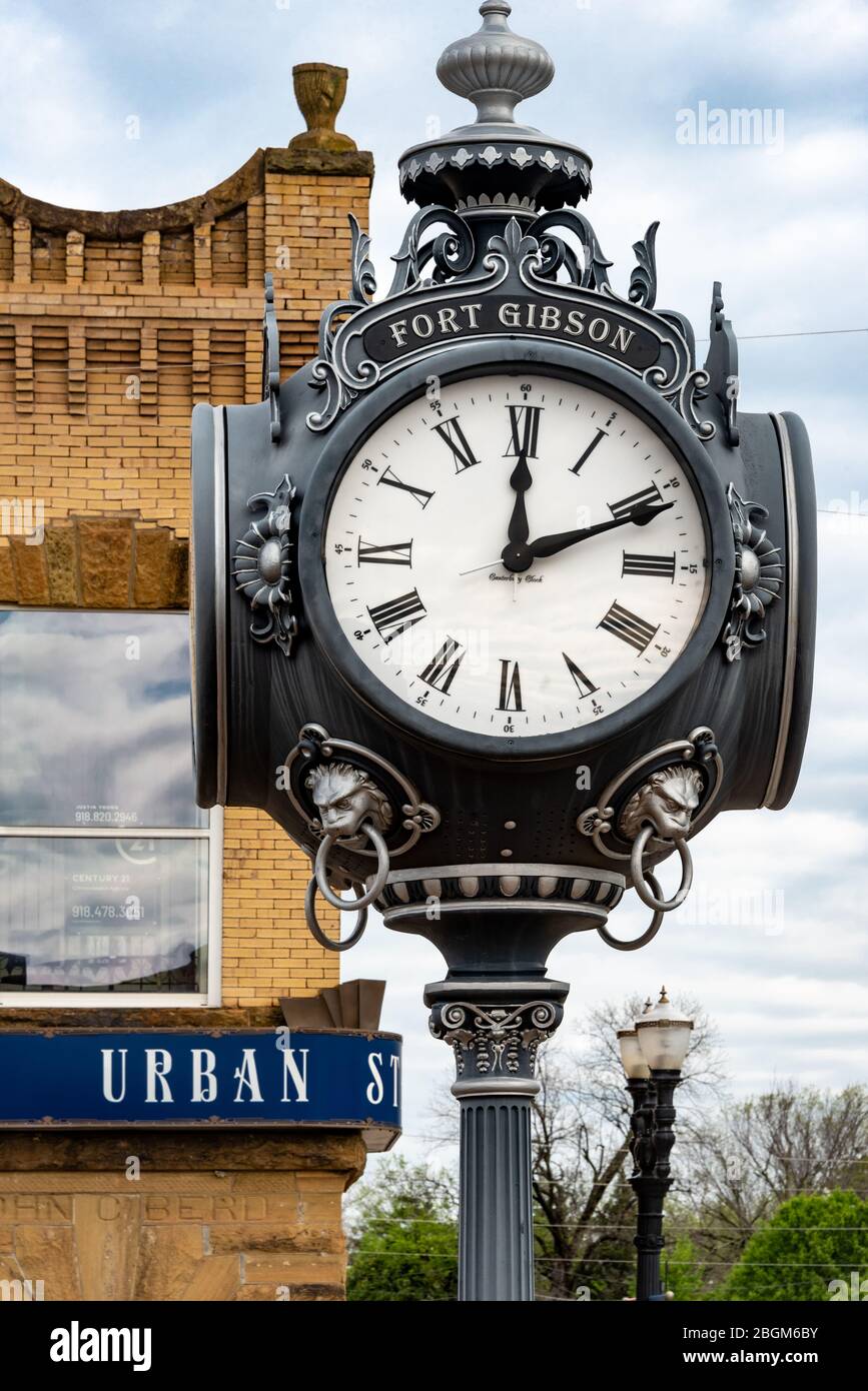 Dopo l'orologio nel centro storico di Fort Gibson, la città più antica dell'Oklahoma. (STATI UNITI) Foto Stock