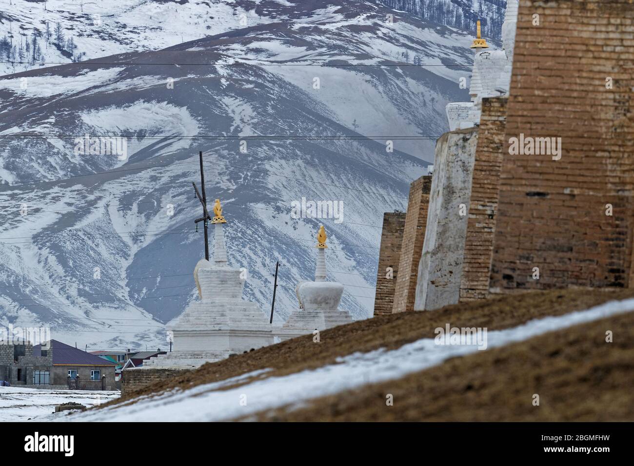 KHARKORIN, MONGOLIA, 7 marzo 2020 : il monastero di Erdene Zuu è il primo monastero buddista sopravvissuto in Mongolia. I comunisti ordinarono il monast Foto Stock
