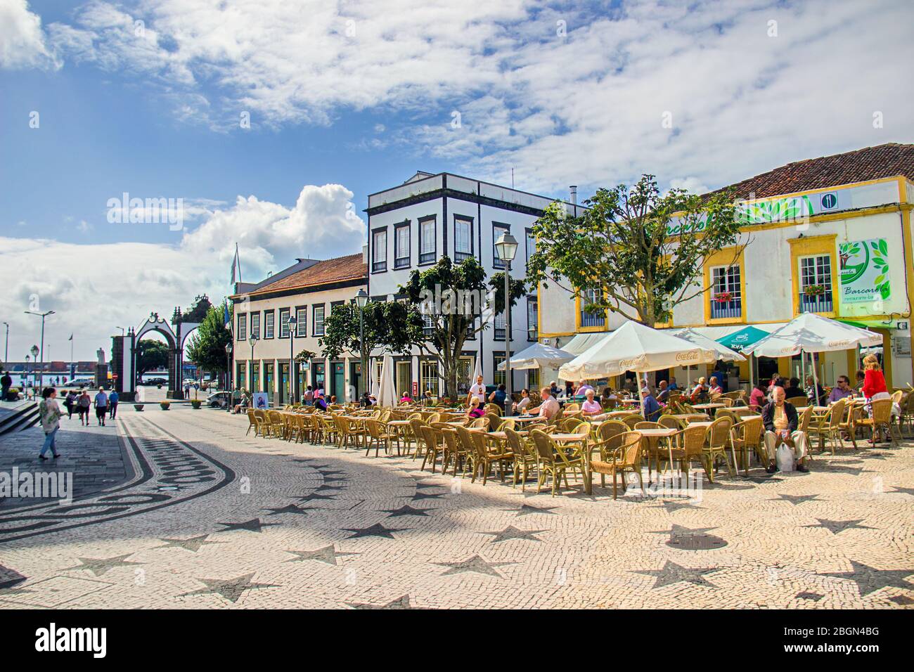 Paesaggio urbano a Ponta Delgada, capitale delle Azzorre, isola di São Miguel, la più grande isola dell'arcipelago delle Azzorre, isola del portogallo, europa Foto Stock