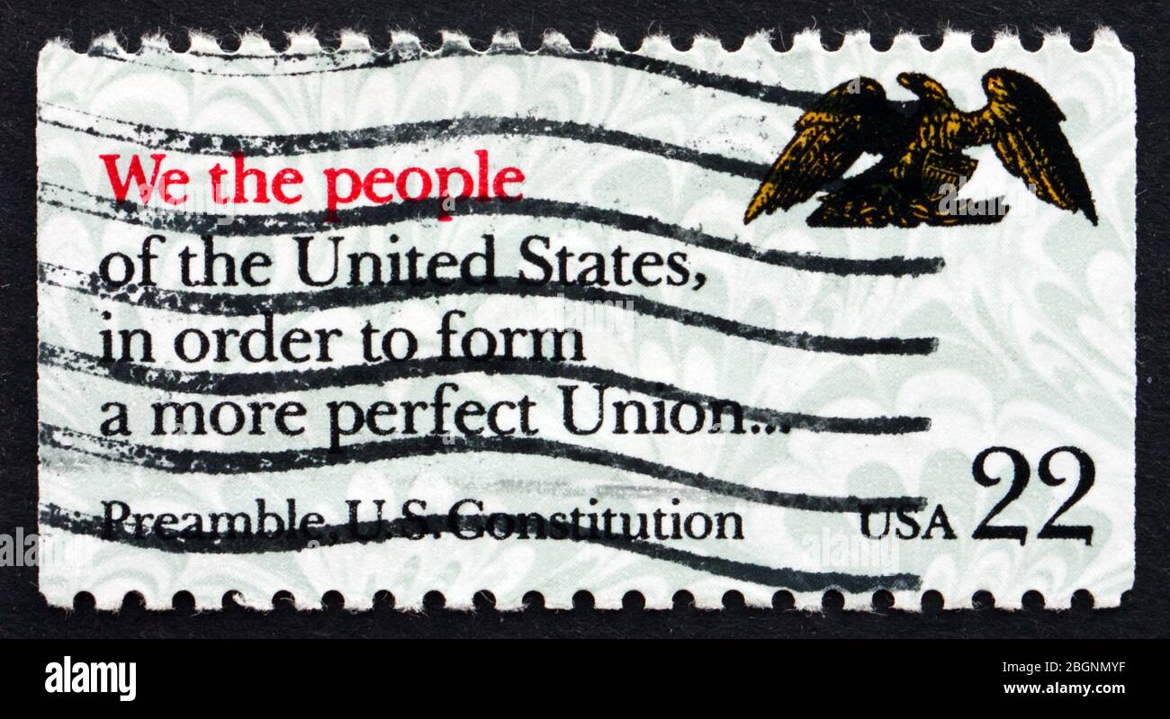 STATI UNITI D'AMERICA - CIRCA 1987: Un timbro stampato negli Stati Uniti mostra preambolo, Costituzione degli Stati Uniti, redazione della Costituzione bicentenario, We the P Foto Stock