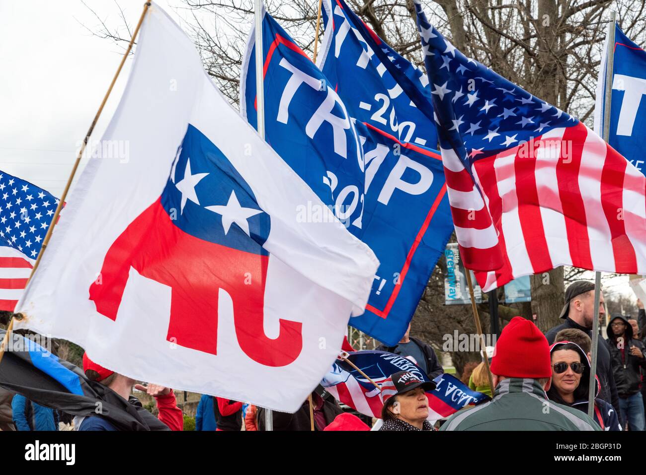 CHARLOTTE, NORTH CAROLINA/USA - 7 febbraio 2020: I sostenitori di Trump attendono la visita del Presidente a Charlotte, North Carolina, il 7 febbraio 2020 Foto Stock