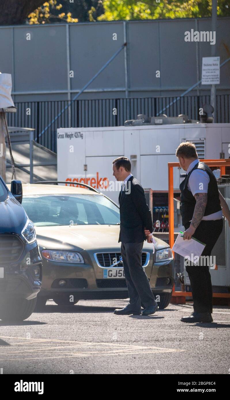 Brentwood Essex, Regno Unito. 22 aprile 2020. I undertakers arrivano al covid-19 mortuario temporaneo un credito di Hosptial della Comunità di Brentwood: Ian Davidson/Alamy Live News Foto Stock