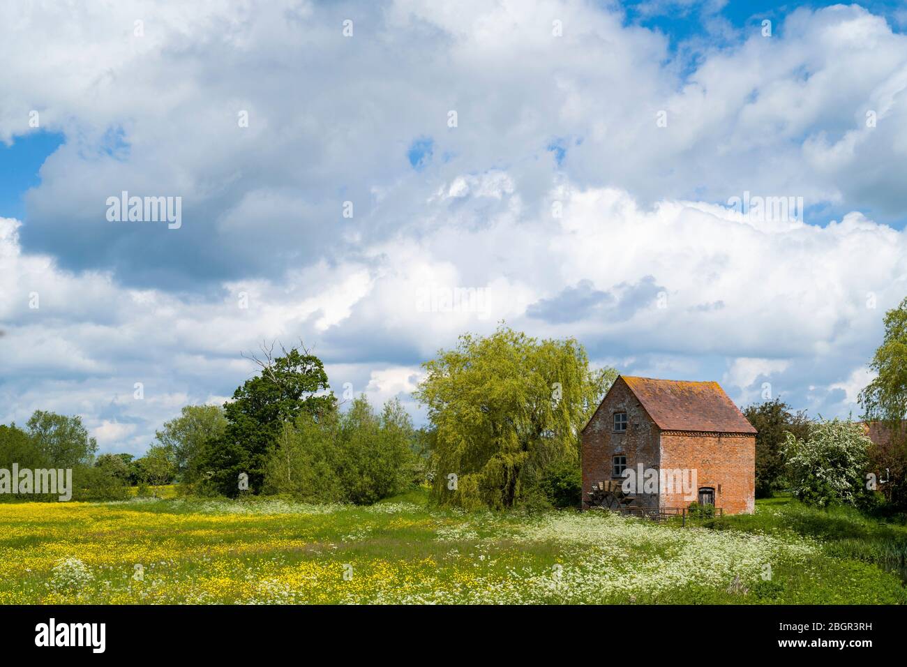 Hartpury Mill Water Mill, un edificio classificato di grado II situato nella valle di Highleadon nella contea di Gloucestershire, Regno Unito Foto Stock