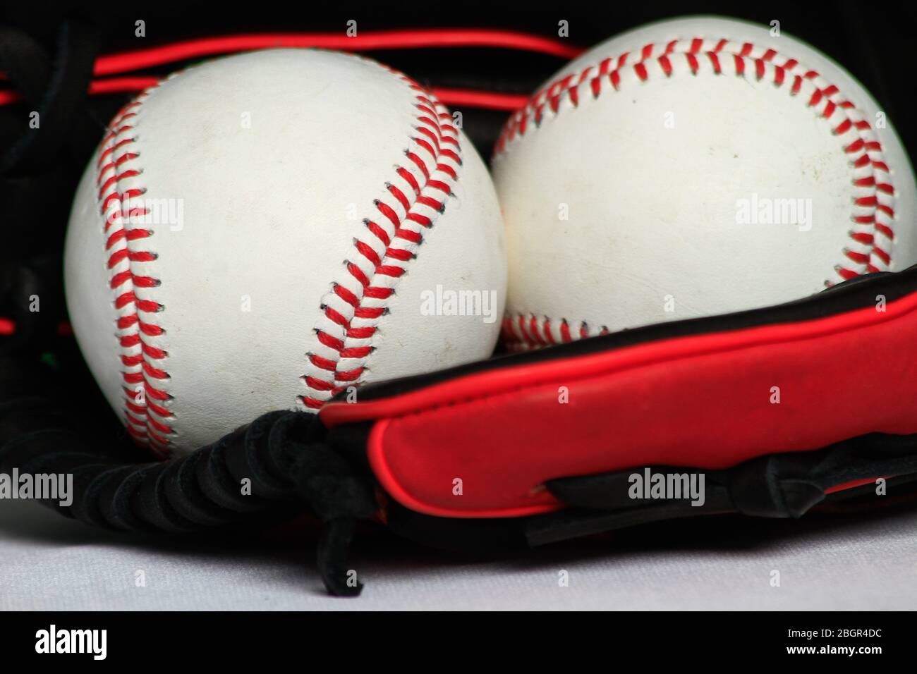 Guanto, palla, pipistrello, accessori baseball, equipaggiamento da baseball, Guante, pelota, bat,accessorios del Besbol, equipaggiamento de Beisbol, (Photo:Luis GU Foto Stock