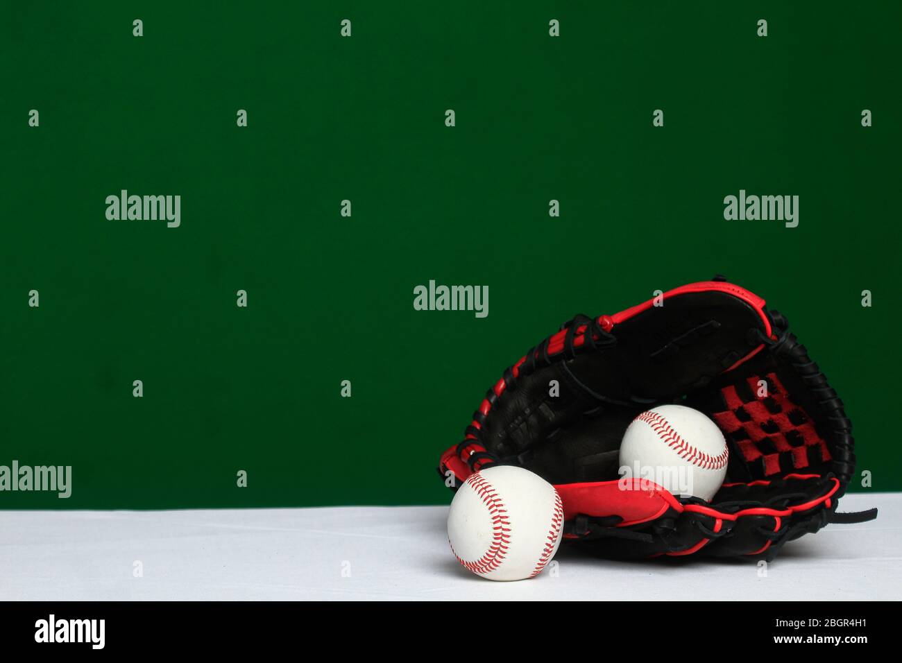 Guanto, palla, pipistrello, accessori baseball, equipaggiamento da baseball, Guante, pelota, bat,accessorios del Besbol, equipaggiamento de Beisbol, (Photo:Luis GU Foto Stock
