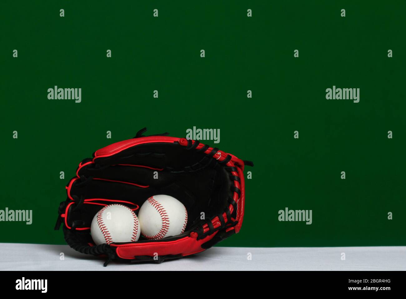 Guanto, palla, pipistrello, accessori baseball, equipaggiamento da baseball, Guante, pelota, bat,accessorios del Besbol, equipaggiamento de Beisbol, (Photo:Luis GU Foto Stock