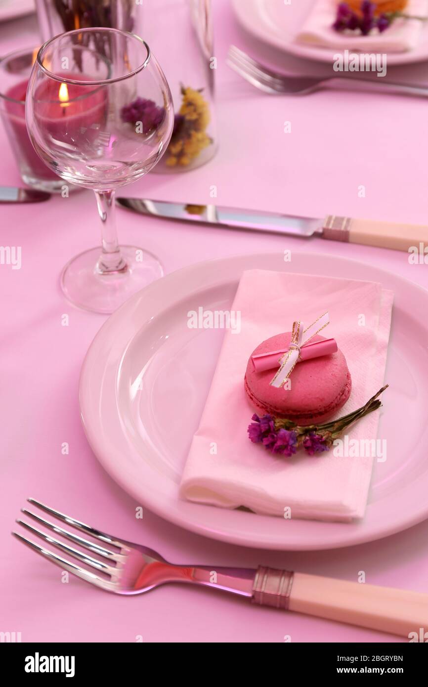 Ristorante Impostazione tabella Foto Stock