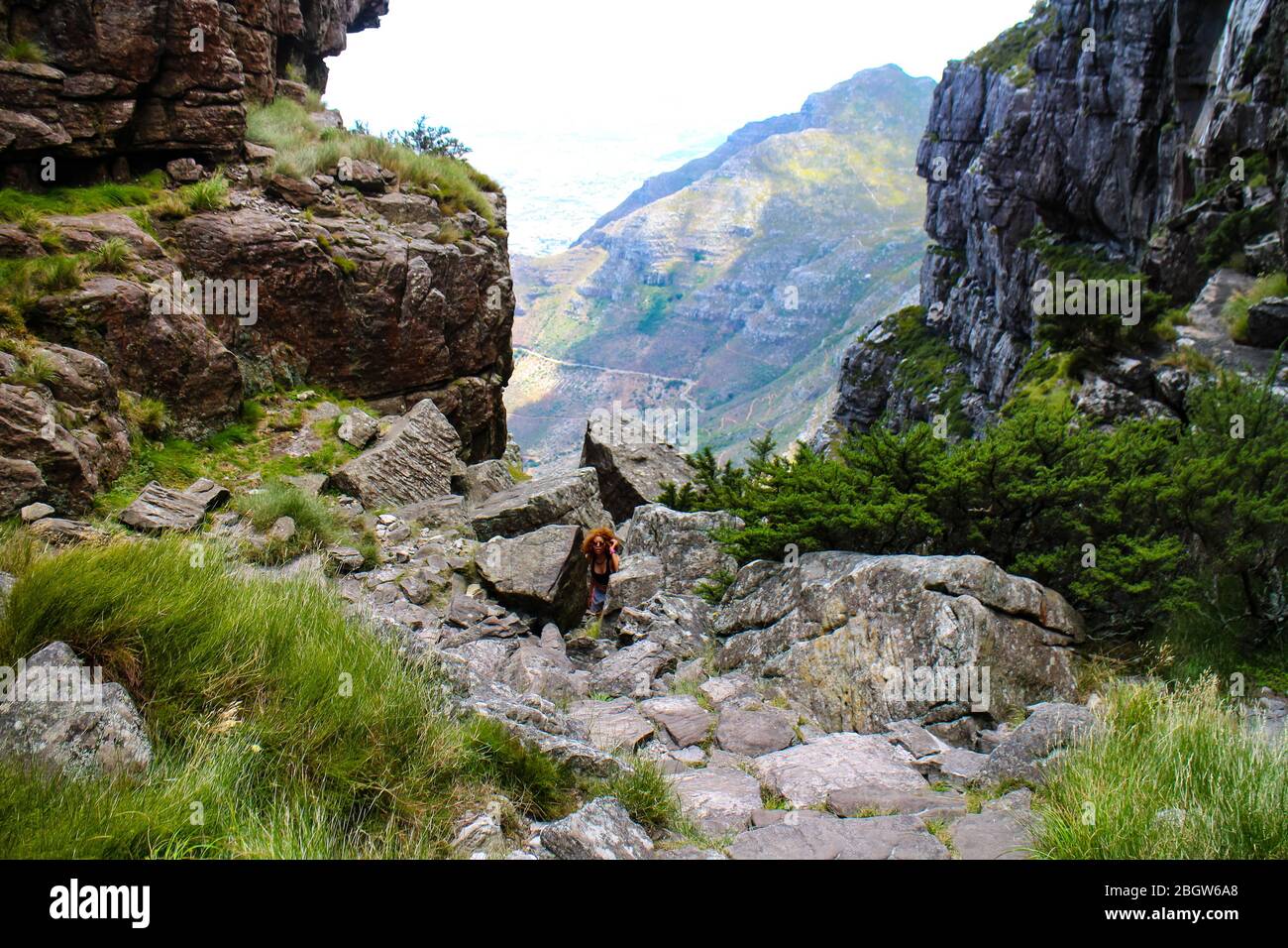 Escursioni su Table Mountain via Platteklip Gorge a Città del Capo, Capo Occidentale, Sud Africa. Foto Stock