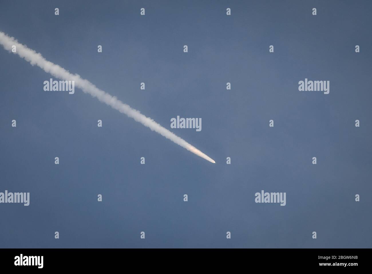 KOUROU, FRANCIA - DICEMBRE 04: Lancio del razzo Ariano durante l'operazione Titan in Guyana francese, Guyane, Kourou, Francia il 04 dicembre 2018 Foto Stock