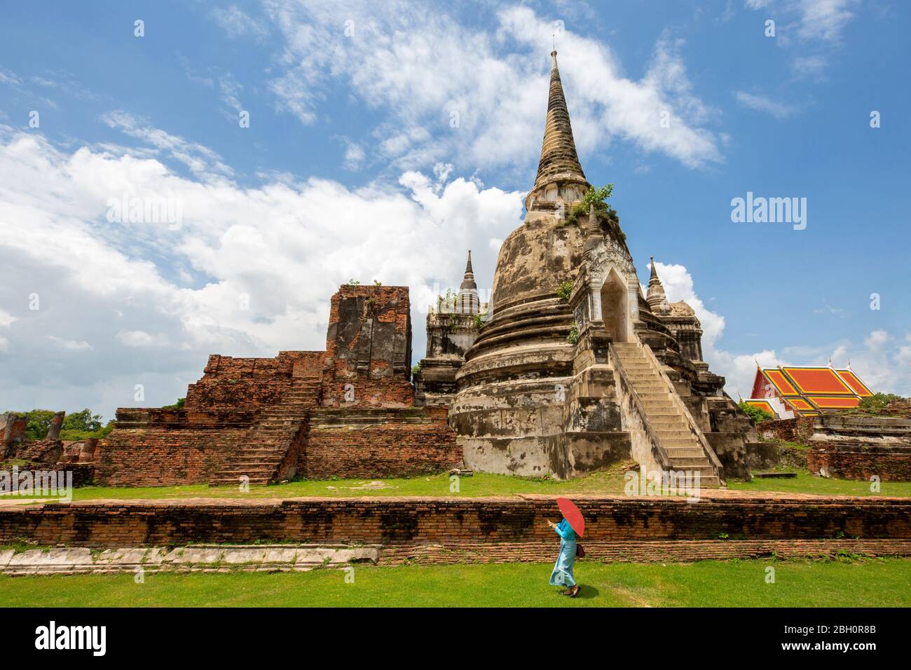 Resti di templi buddisti nel sito storico di Ayutthaya, Thailandia Foto Stock