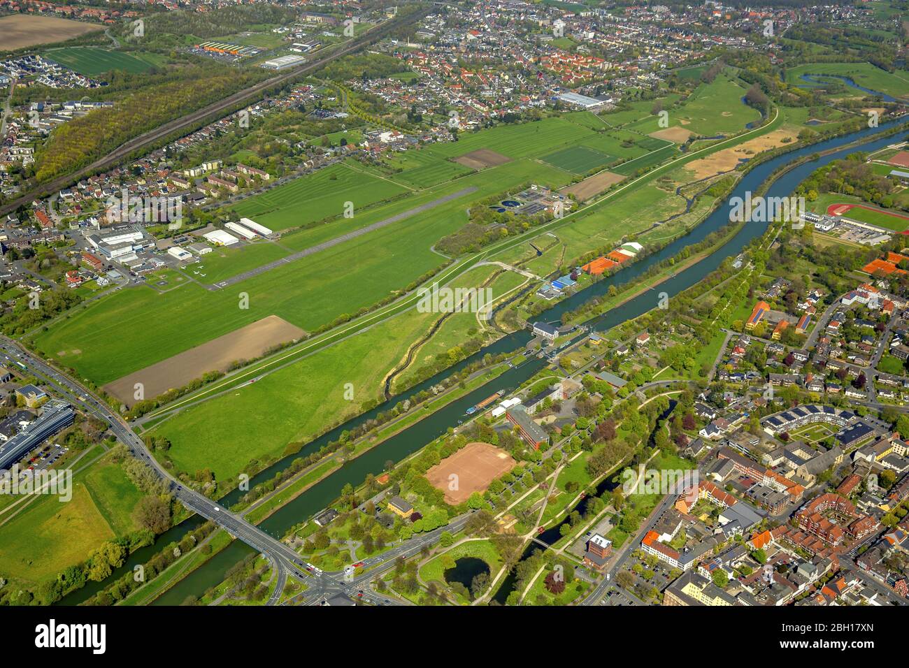 , il fiume Lippe e blocco nel canale Dattel-Hamm-Kanal con scalino di pesce, 20.04.2016, vista aerea, Germania, Nord Reno-Westfalia, Ruhr Area, Hamm Foto Stock
