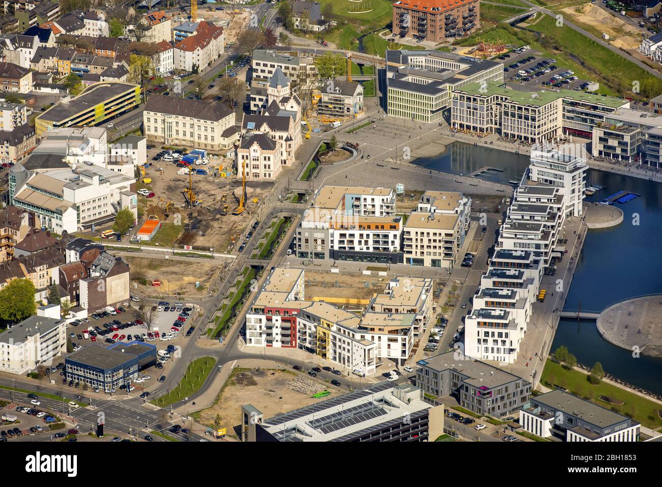 , costruzione di una casa multifamiliare zona residenziale a Phoenix Lake a Hoerder-Bach-Allee a Dortmund, 18.04.2016, vista aerea, Germania, Nord Reno-Westfalia, Ruhr Area, Dortmund Foto Stock