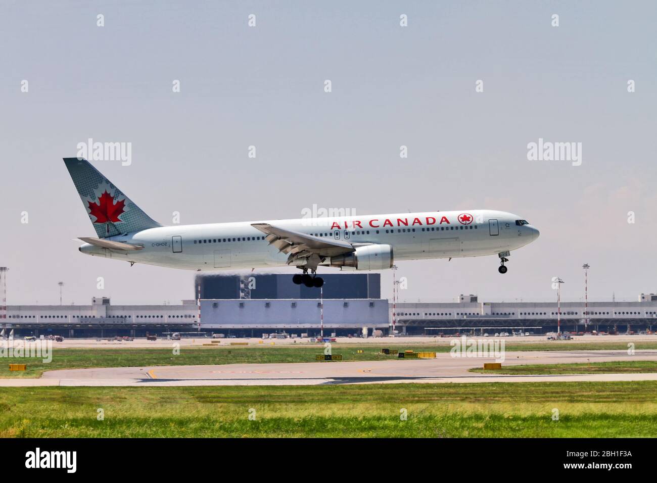 C-GHOZ Air Canada Boeing 767-375(ER) a Malpensa (MXP / LIMC), Milano, Italia Foto Stock