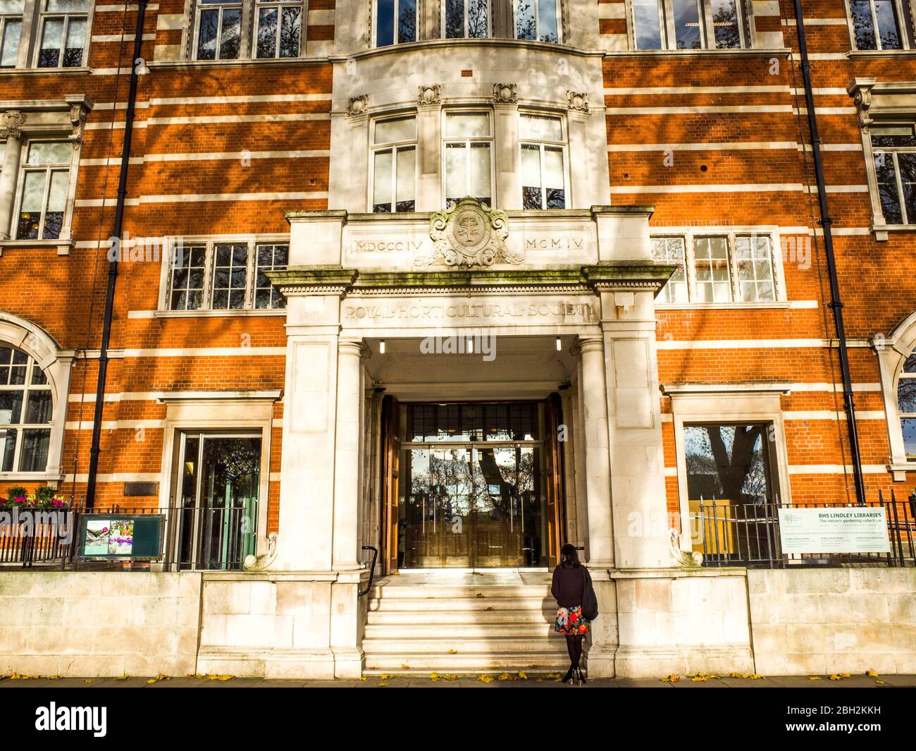 LONDRA - l'edificio della Royal Horticultural Society a Westminster, la principale associazione di beneficenza nel settore del giardinaggio del Regno Unito Foto Stock