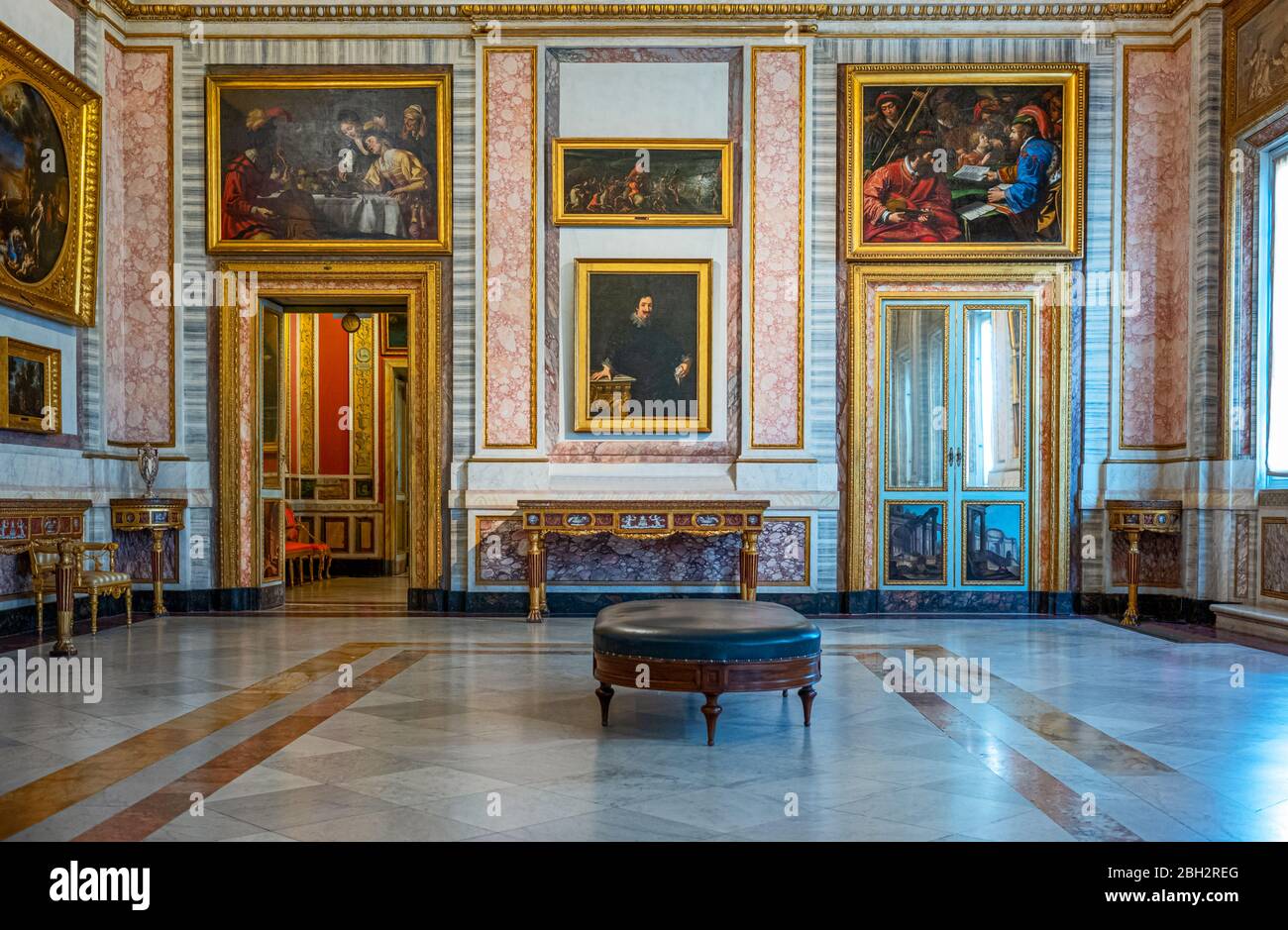 Roma, Italia - 19 luglio 2018: Villa Borghese, galleria d'arte Borghese, le sale con dipinti italiani del XVI e XVII secolo Foto Stock
