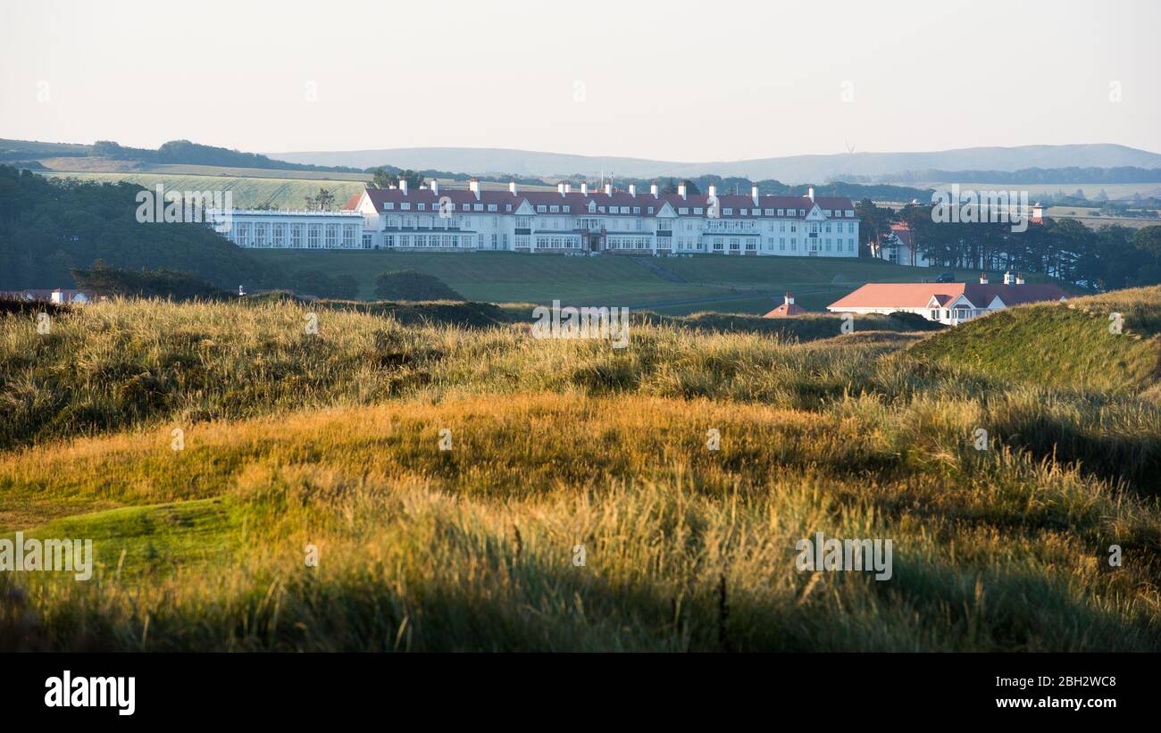 *IMMAGINI DI STOCK SOLO PER L'EDITORIALE* scattate nel luglio 2018 Turnberry, Scotland, UK. 21 aprile 2020. Nella foto: Trump Turnberry Golf Resort è di proprietà della Trump Organization dal 2014, che si trova nella piccola città di Turnberry, Ayrshire, sulla costa occidentale della Scozia. Da quando Donald J Trump è diventato il presidente degli Stati Uniti, ha trasferito la proprietà del resort a suo figlio, Eric Trump. Foto Stock