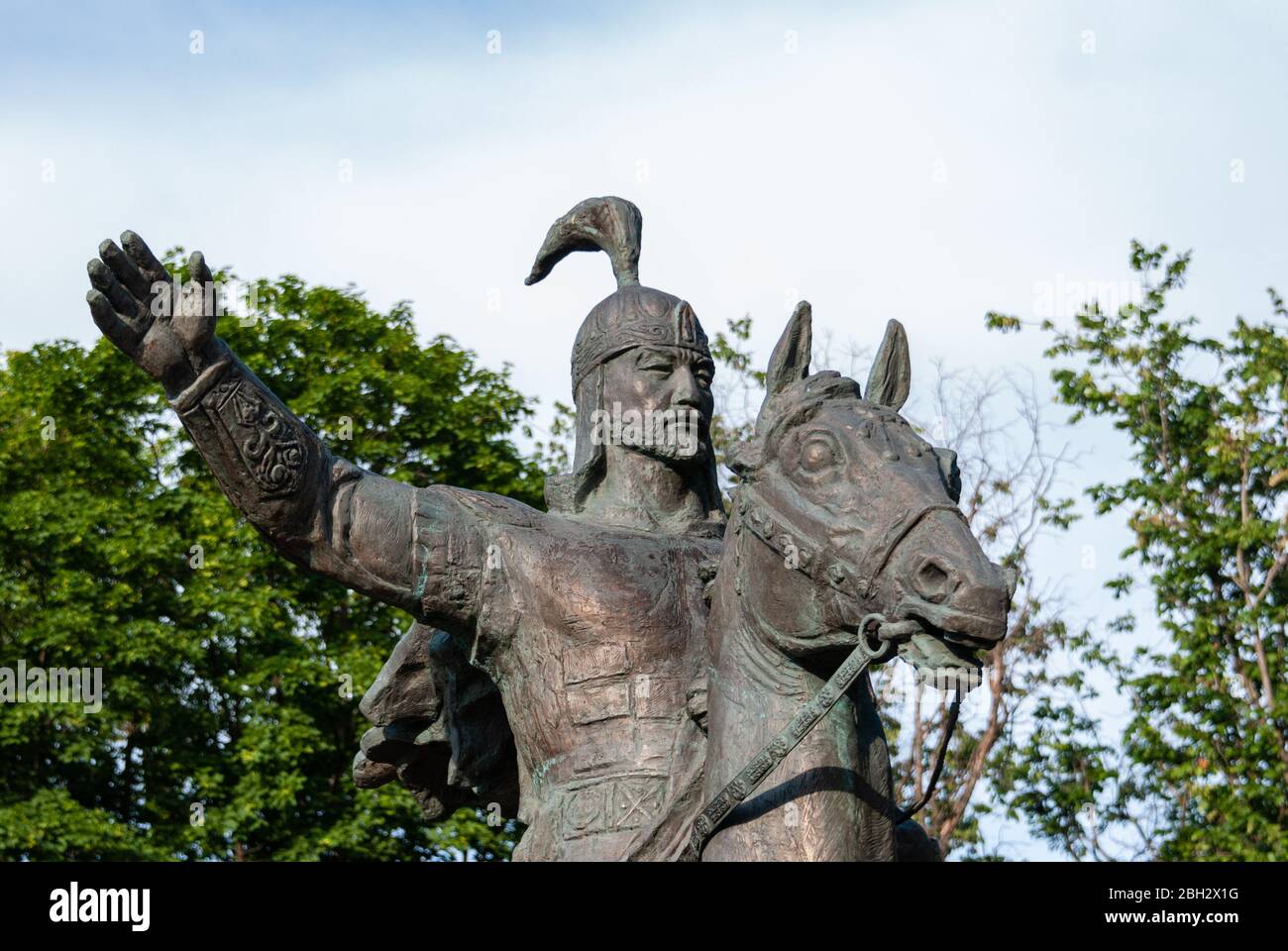 Mosca, Russia, 15 giugno 2013. Moscow Friendship Park. Monumento all'eroe del Kirghizistan epos Manas il magnanimo. L'autore della scultura è J. Foto Stock