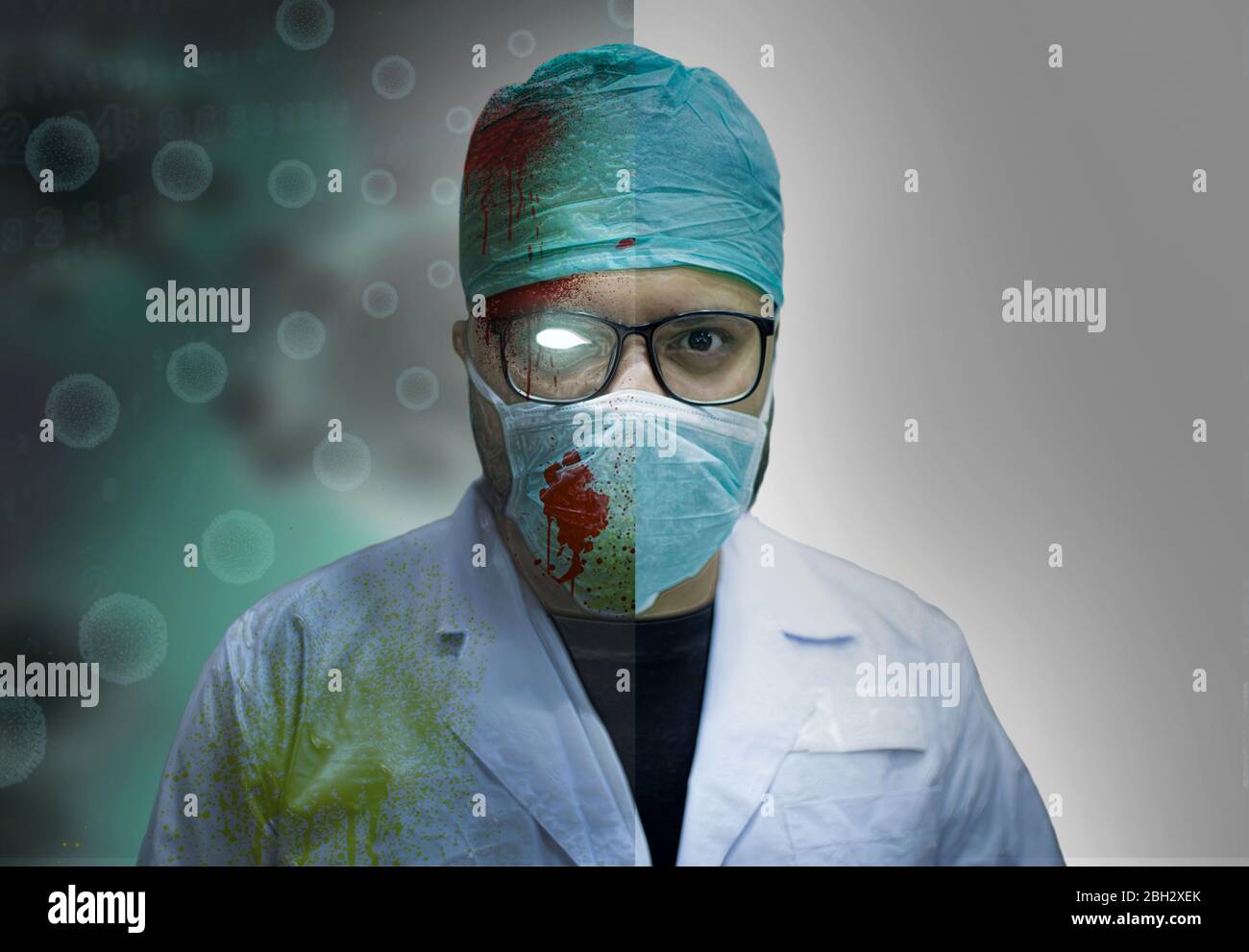 Creepy assassinoso infettato Zombie medico con sangue Stains in UNA pandemia - buono e cattivo Foto Stock