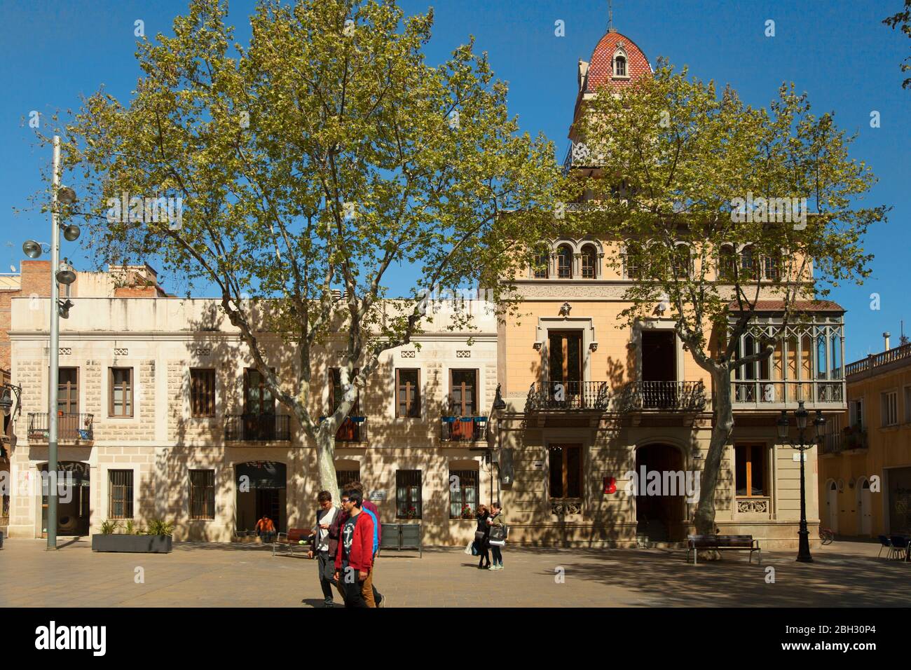 Barcellona, Spagna - 9 aprile 2015: Centro Civic Can Deu nel quartiere Les Corts Foto Stock