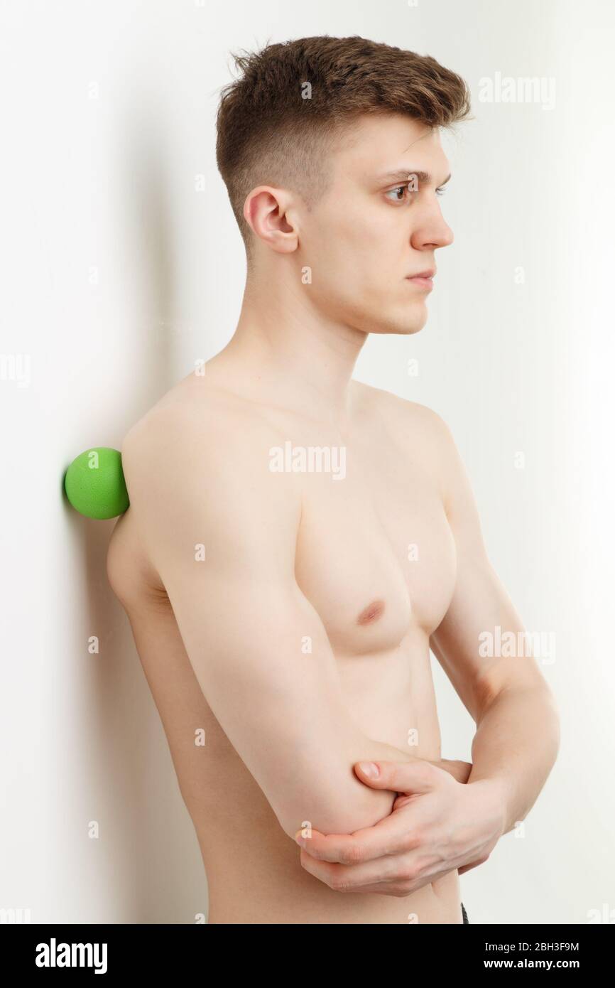 Gymnic Myofascial Ball - Palla Gonfiabile Per Massaggio E Rilascio Muscolare, Densità Regolabile, PVC Anti-Lattice, 3 Diametri
