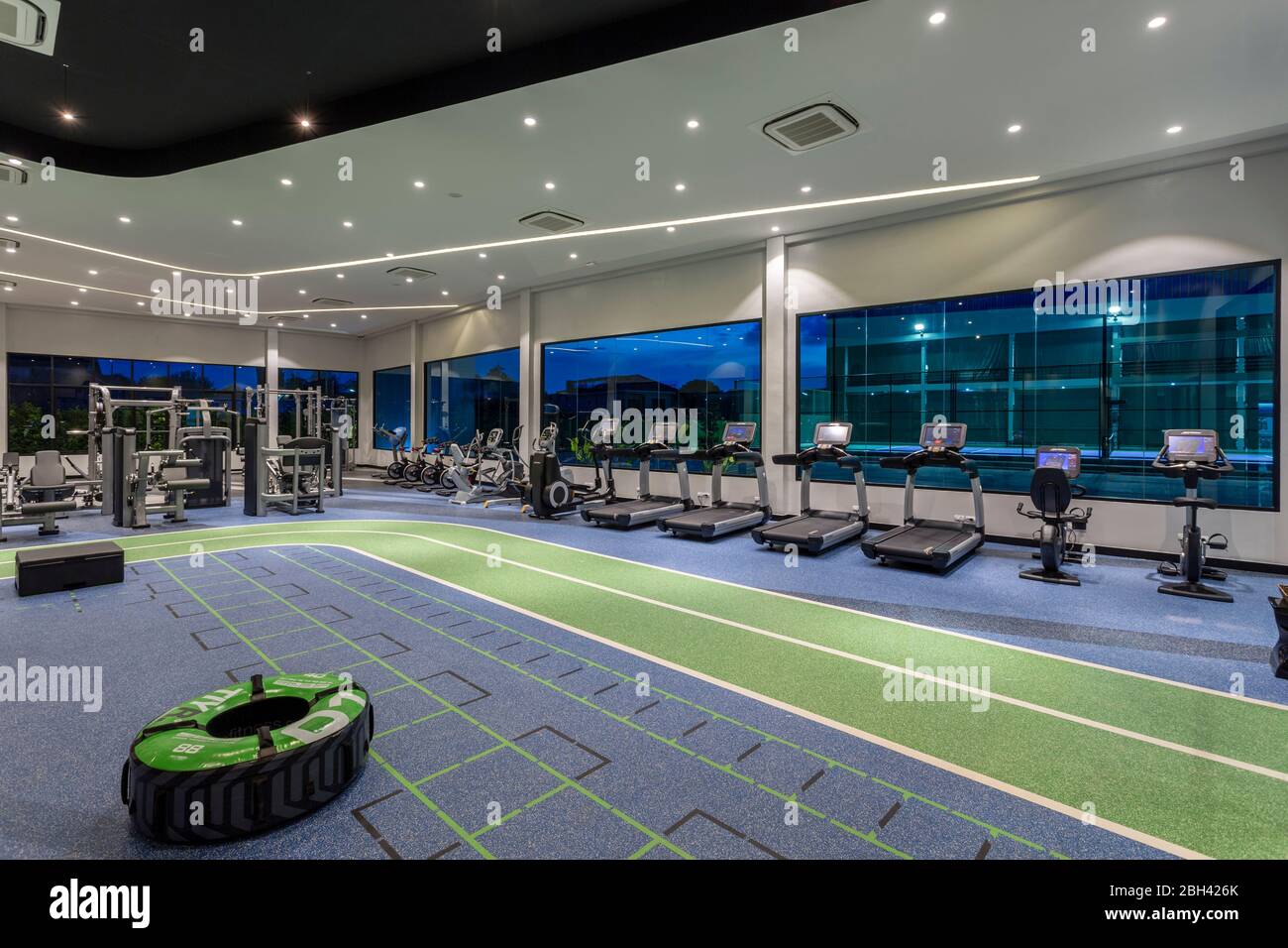 Centro fitness club benessere attrezzature presso l'Oceanic Tennis and Fitness Club a Phuket, Thailandia. Foto Stock