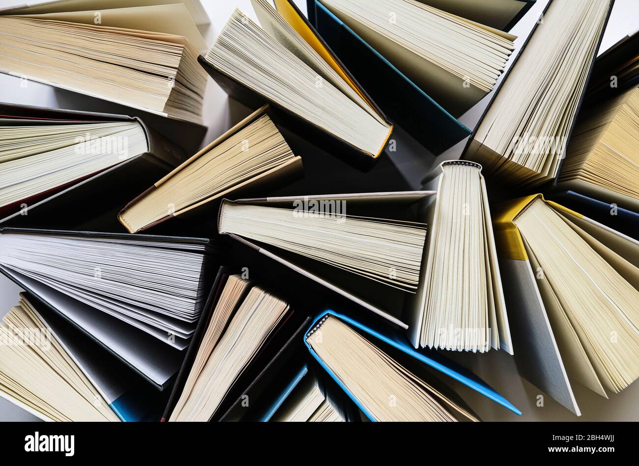 Libri visualizzati direttamente dall'alto Foto Stock