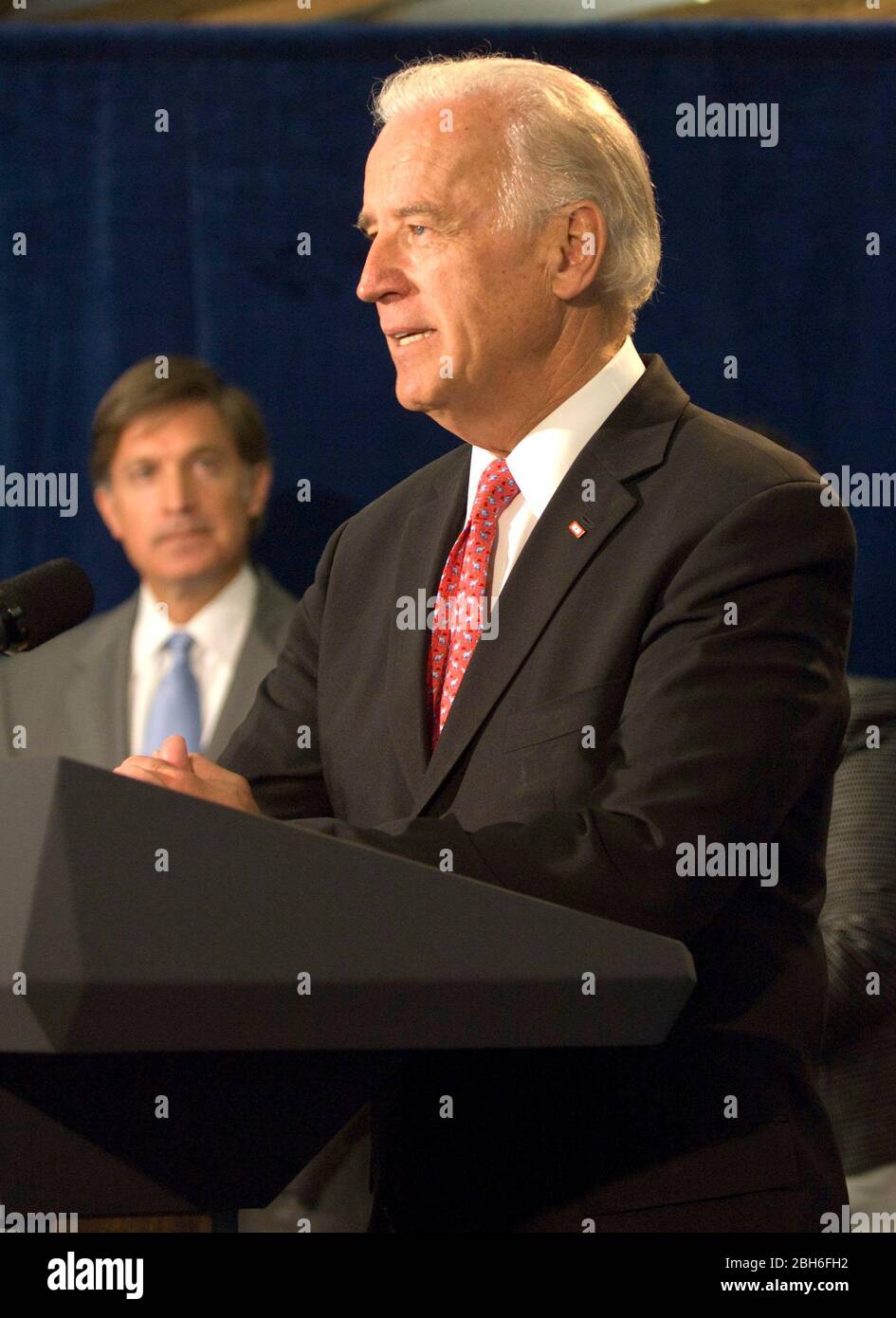 Austin, Texas USA, 28th aprile 2009: Il Vice Presidente Joe Biden parla a una conferenza stampa durante la sua visita al Centro Nazionale della violenza Hot Line. ©Marjorie Kamys Cotera/Daemmrich Photography Foto Stock