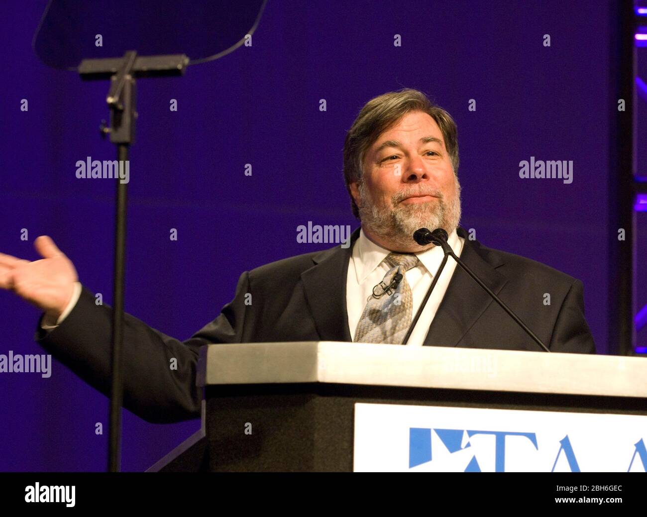 San Antonio, Texas USA, 16 aprile 2009: La leggenda della tecnologia Steve Wozniak, ricordando le sue esperienze di crescere in California e co-fondare Apple Computers con Steve Jobs negli anni '80, parla prima di un'associazione commerciale a San Antonio. ©Bob Daemmrich Foto Stock