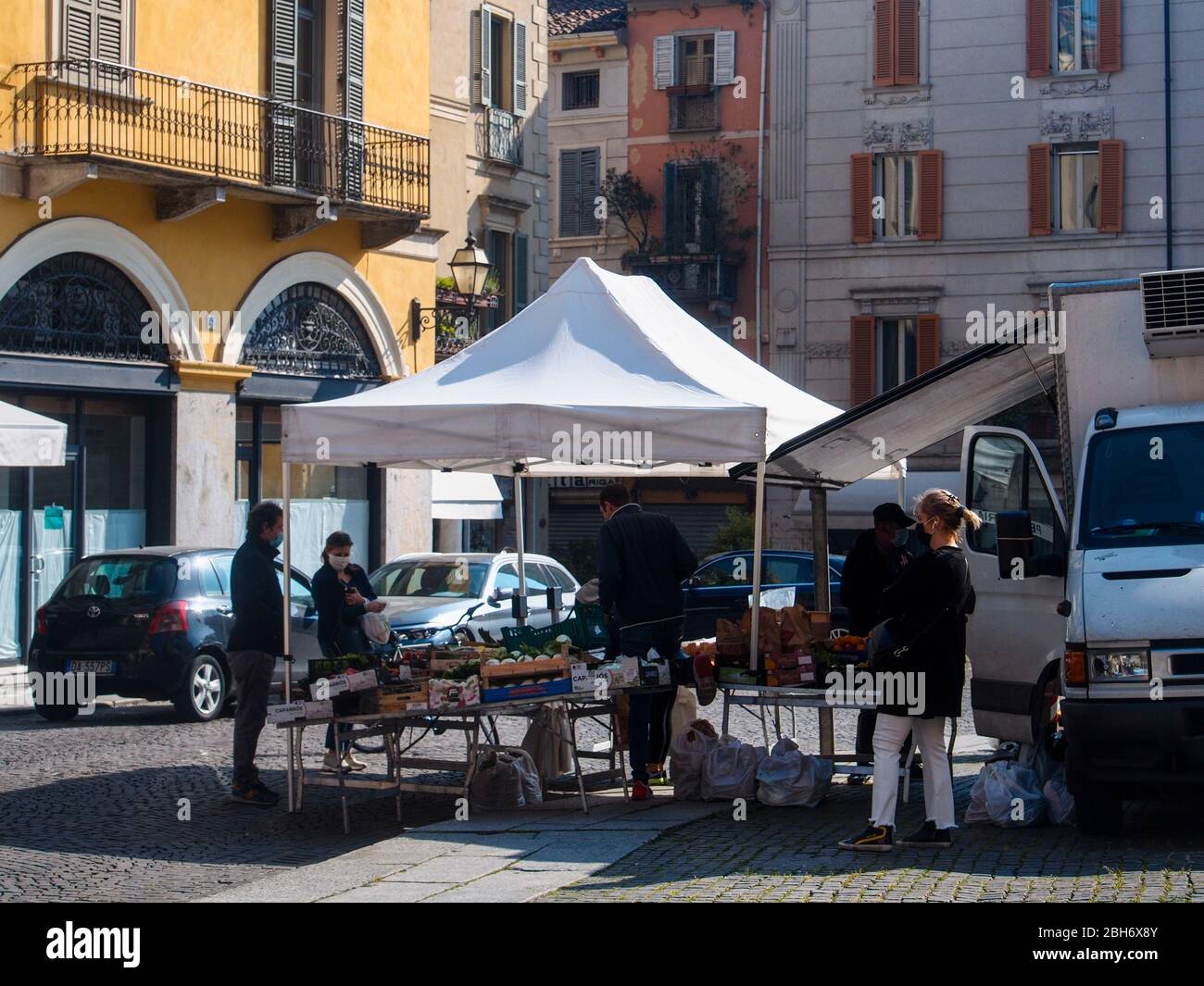 Cremona, Lombardia, Italia - 24 Aprile 20 2020 - vita quotidiana della città durante il blocco della città di coronavirus Foto Stock