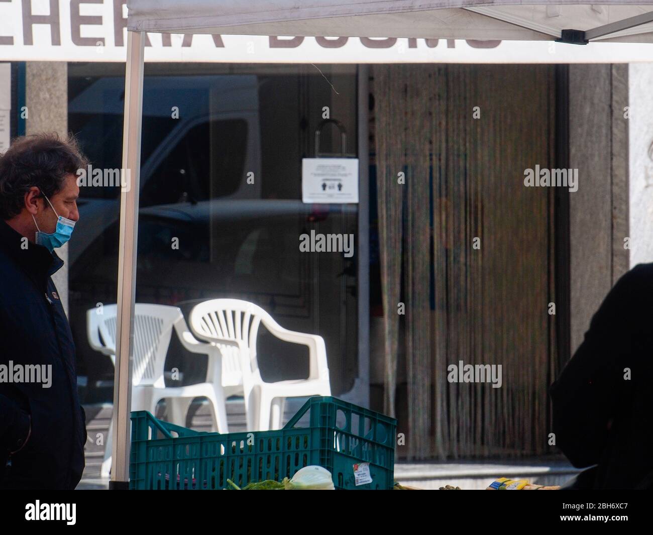 Cremona, Lombardia, Italia - 24 Aprile 20 2020 - vita quotidiana della città durante il blocco della città di coronavirus Foto Stock