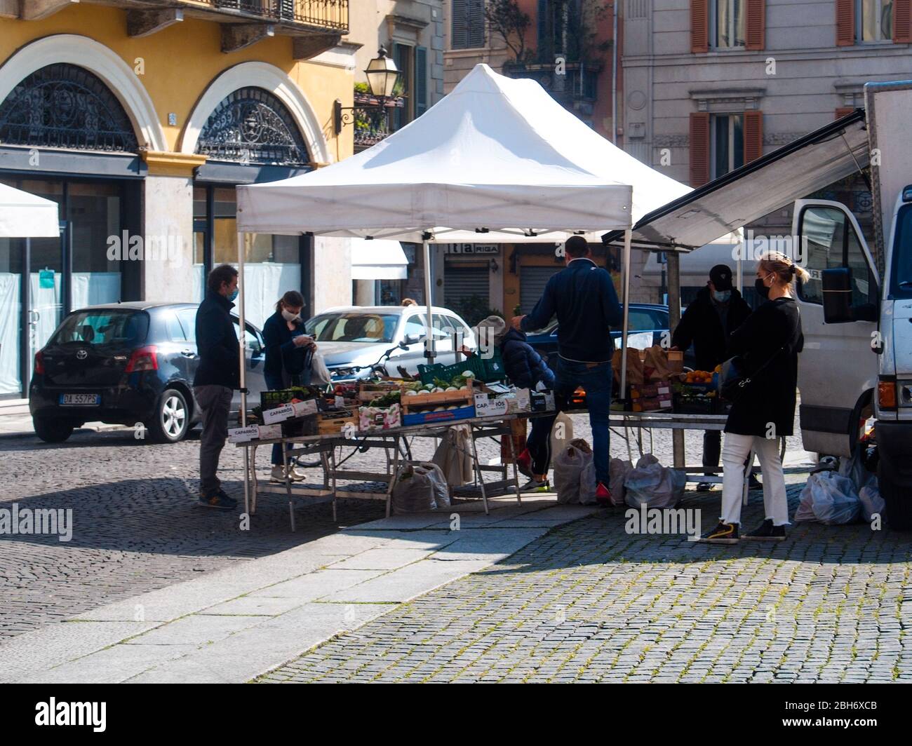 Cremona, Lombardia, Italia - 24 Aprile 20 2020 - vita quotidiana della città durante il blocco della città di coronavirus Foto Stock